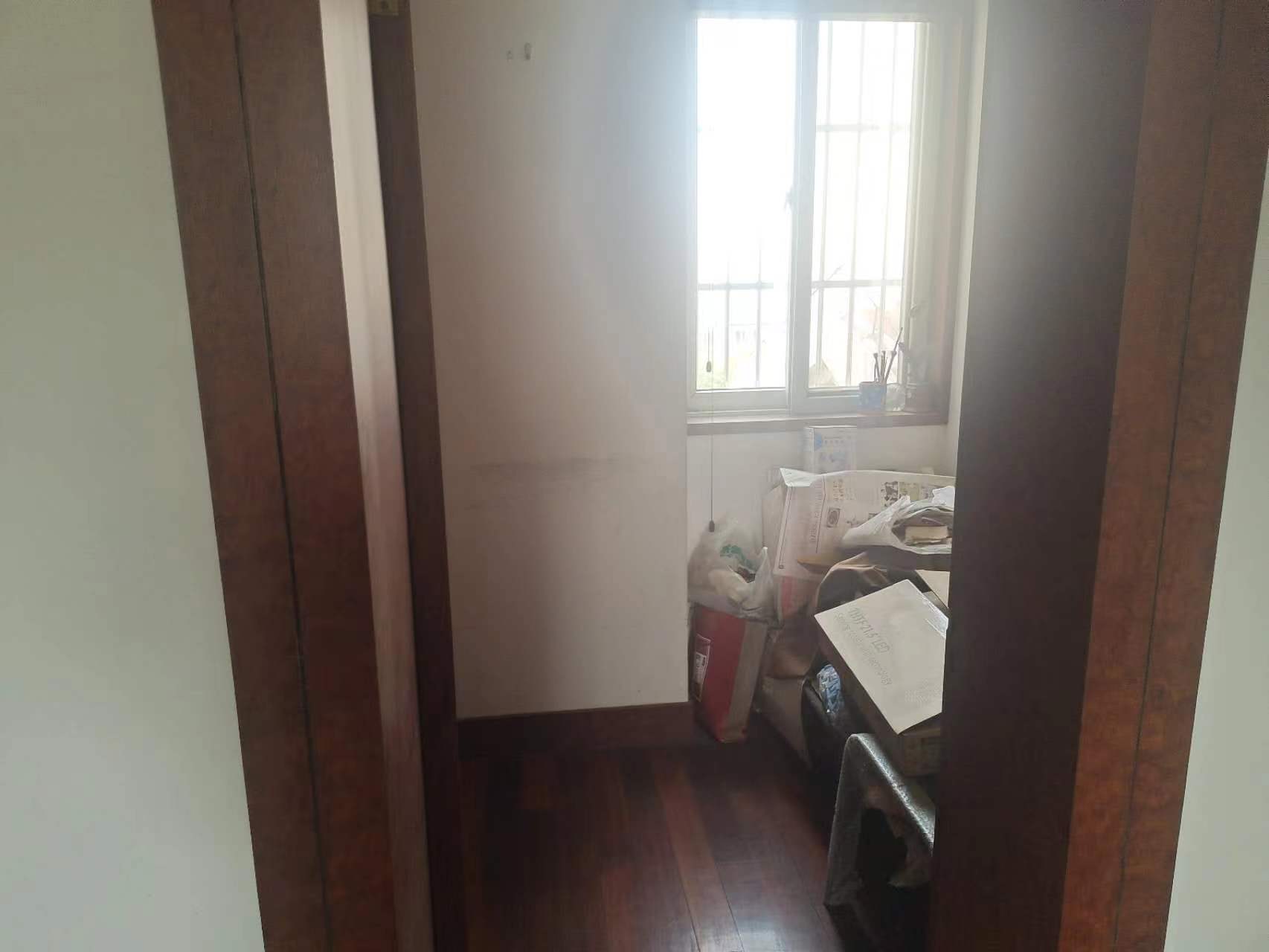 北濠山庄 4室2厅2卫 146.5m&sup2;