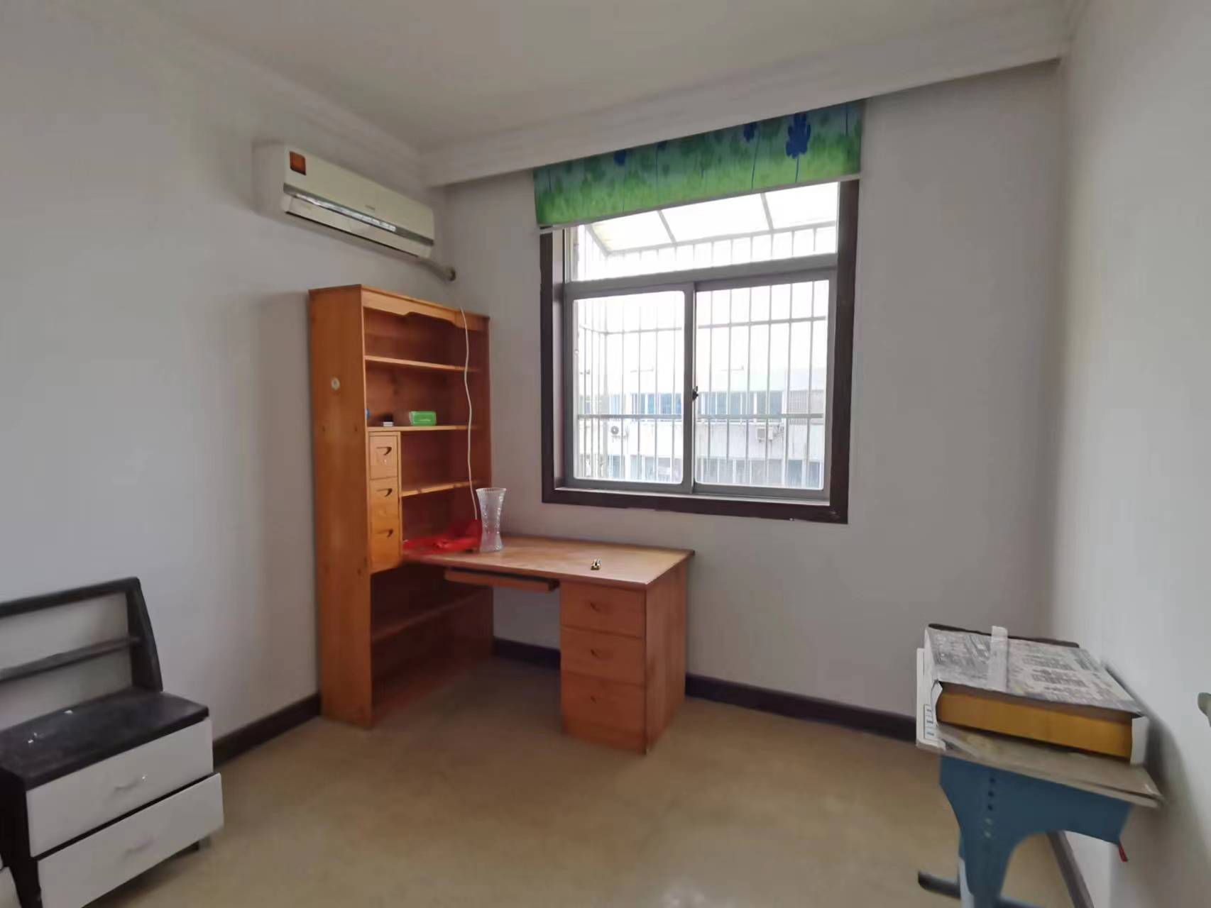 八角亭小区 3室2厅1卫 110m²