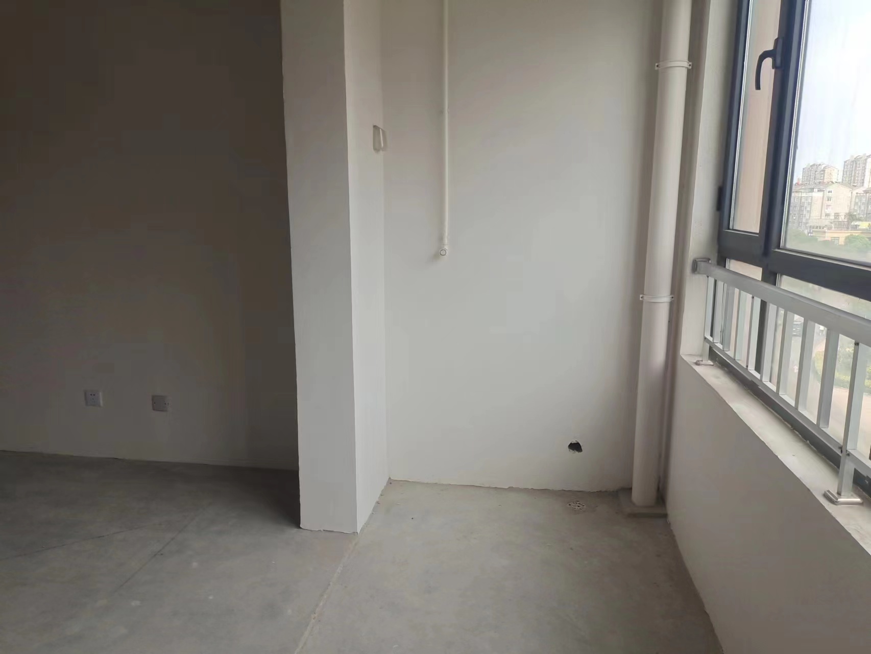 华山花苑六期 3室1厅1卫 90.00m&sup2;