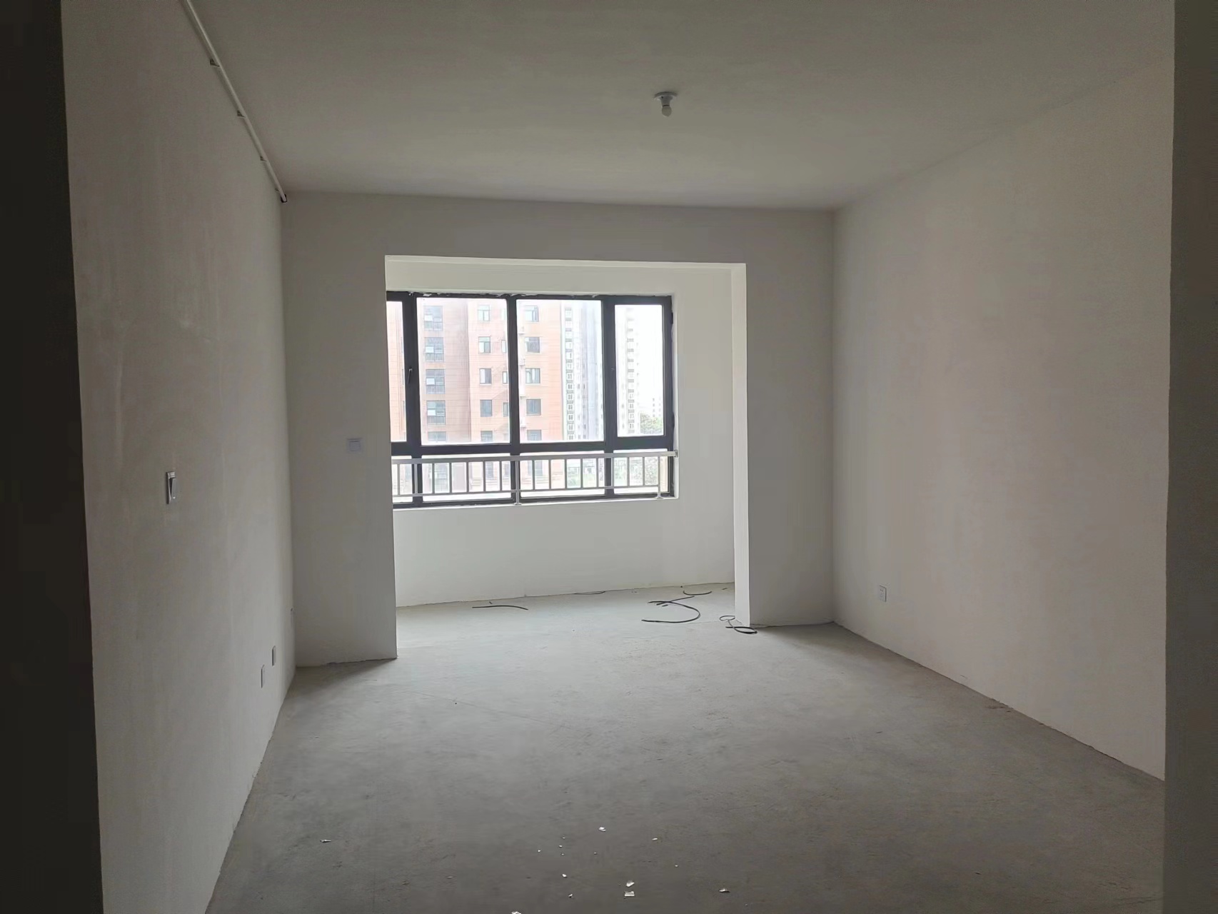 华山花苑六期 3室1厅1卫 90.00m²