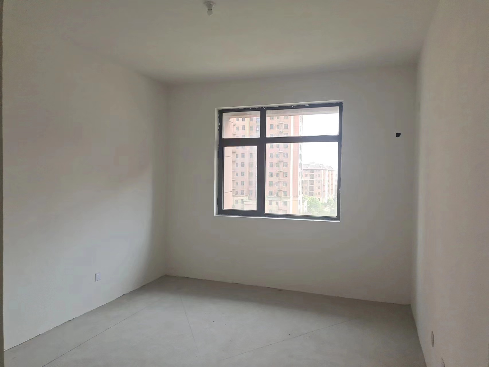 华山花苑六期 3室1厅1卫 90.00m&sup2;