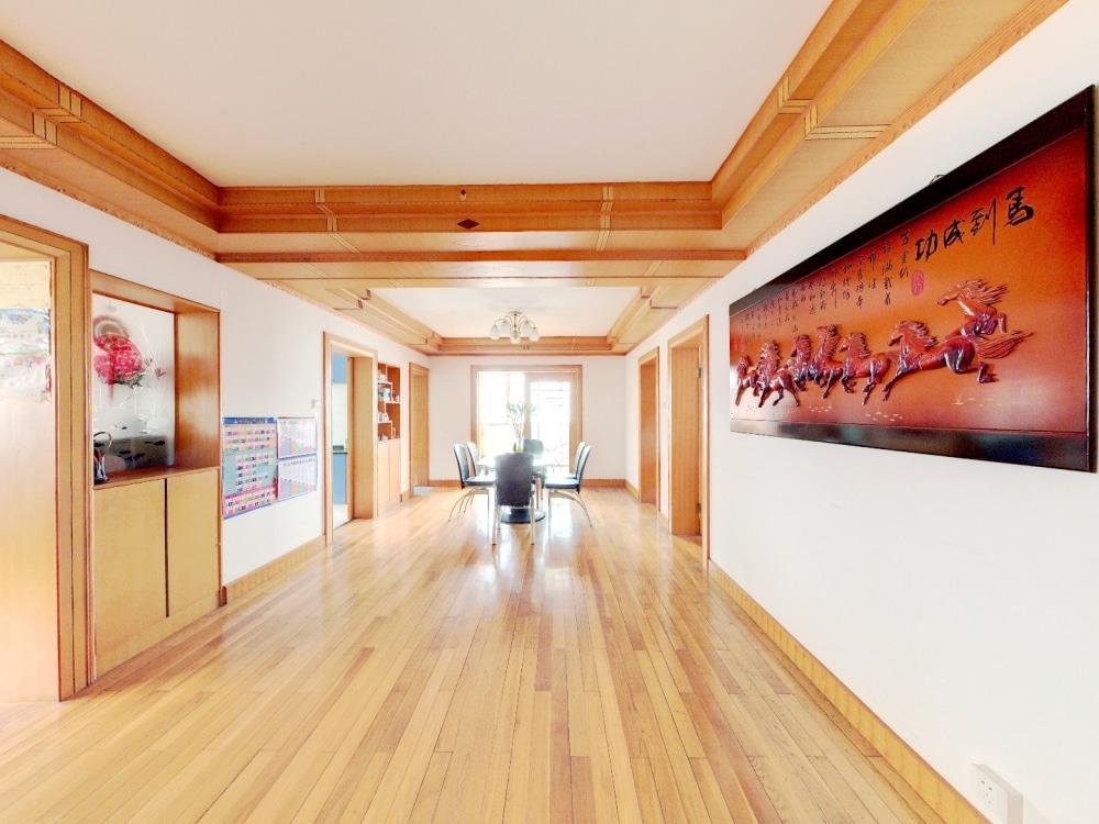 富丽花园 3室2厅2卫 136.99m&sup2;