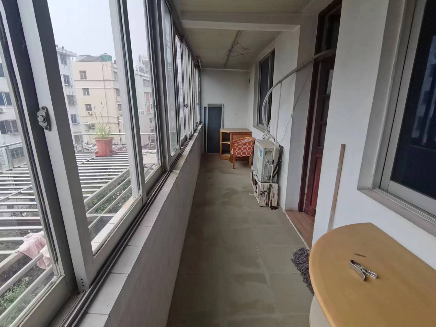 师范桥新村 3室2厅1卫 94m&sup2;