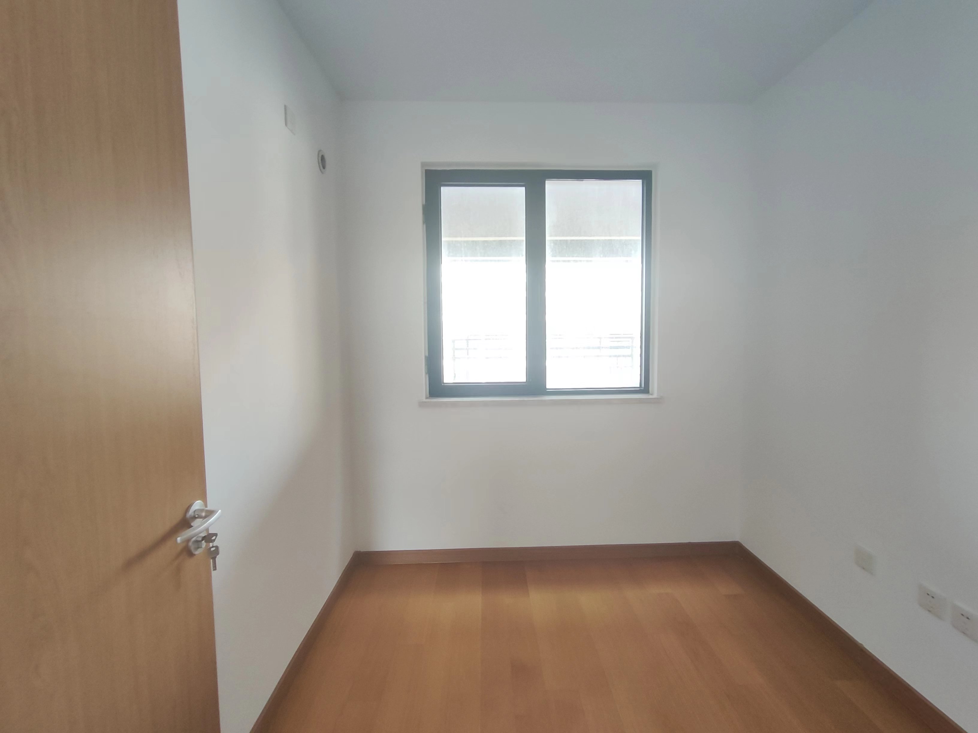 绿地新里城 3室2厅1卫 95m&sup2;