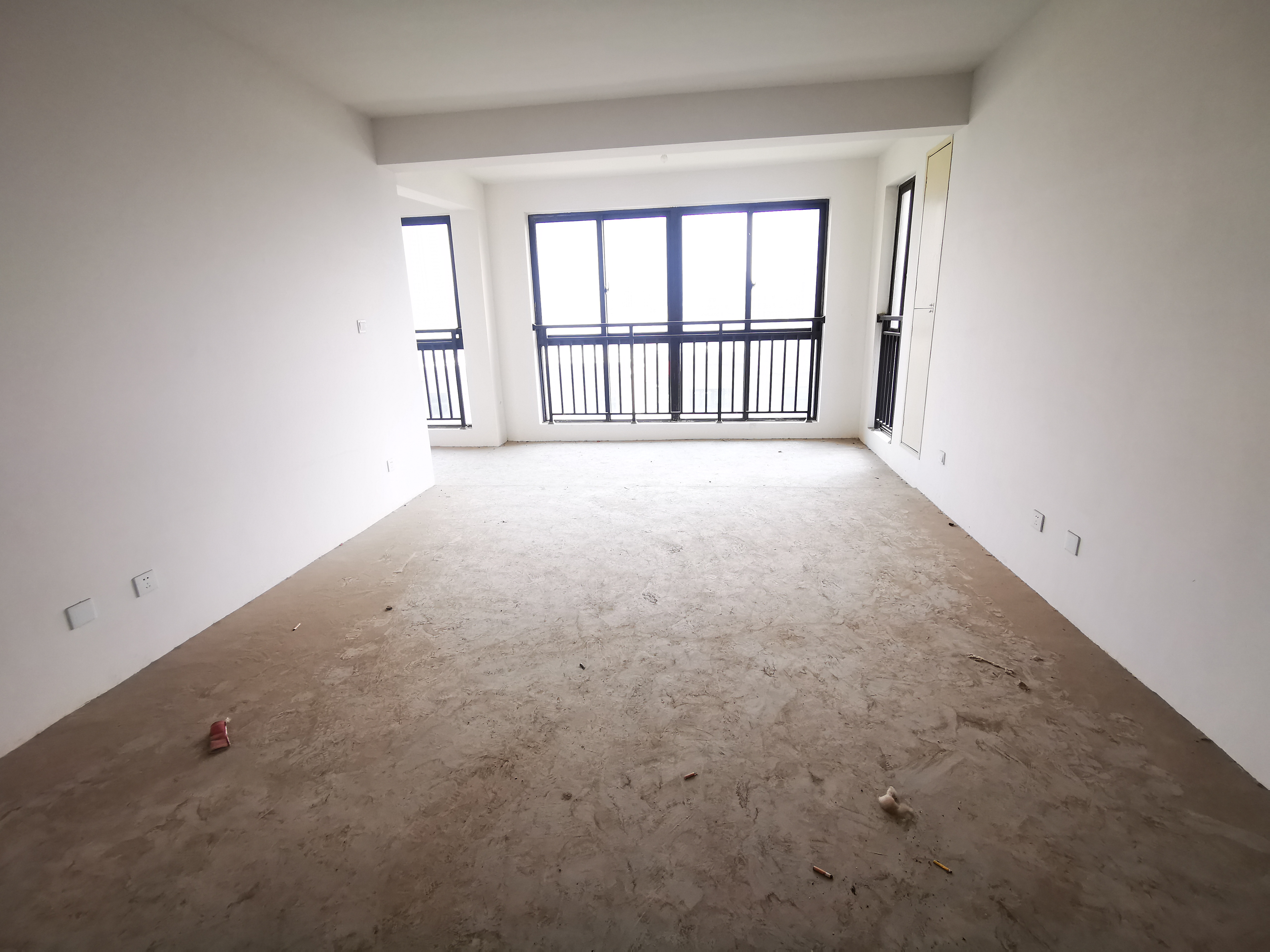 湖畔天下 4室2厅2卫 155m²