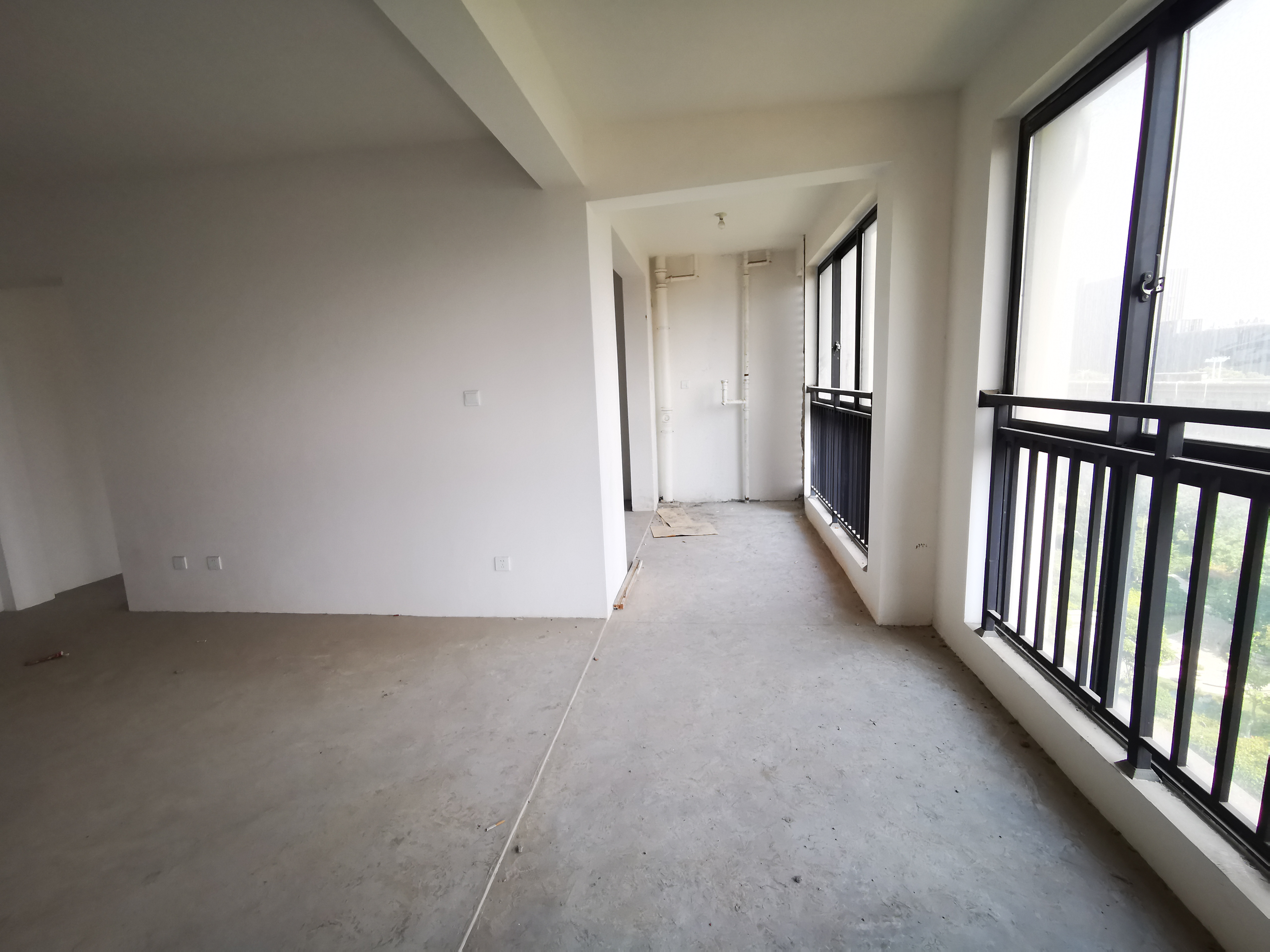 湖畔天下 4室2厅2卫 155m&sup2;