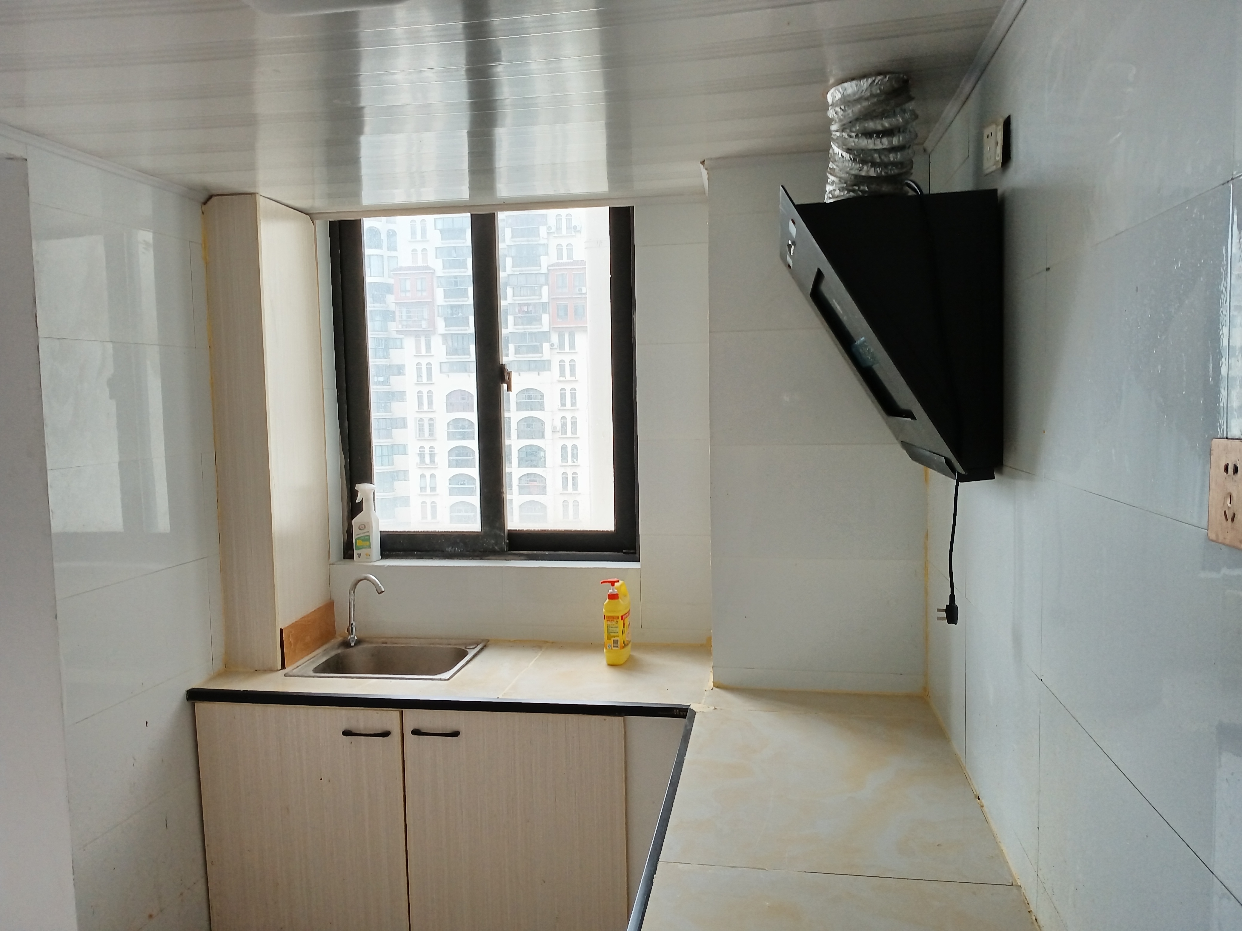 高迪晶城 3室2厅1卫 160.4m&sup2;