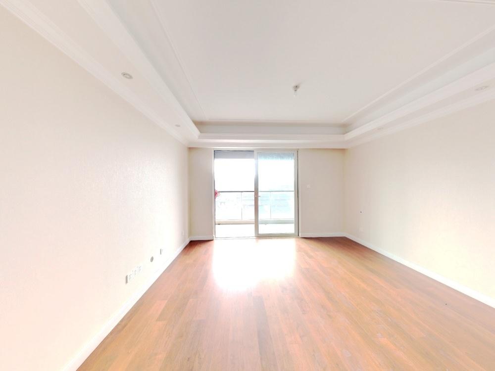 融创盛和九里桃源 4室2厅2卫 143m&sup2;