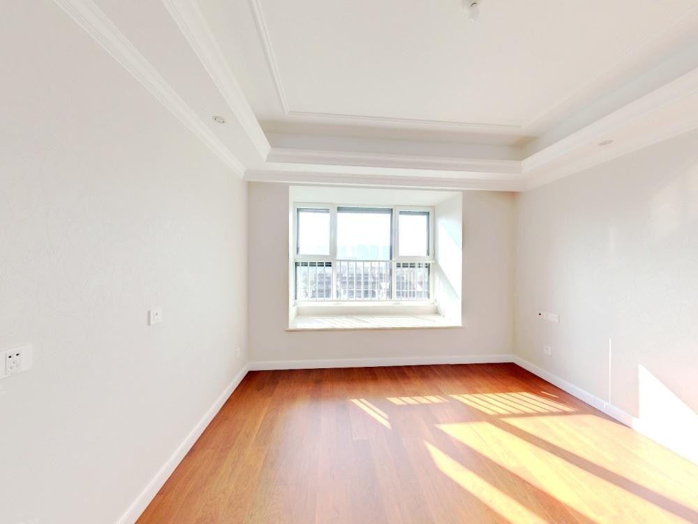 融创盛和九里桃源 4室2厅2卫 143m&sup2;