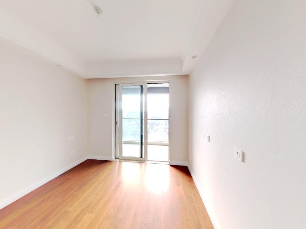 融创盛和九里桃源 4室2厅2卫 143m&sup2;