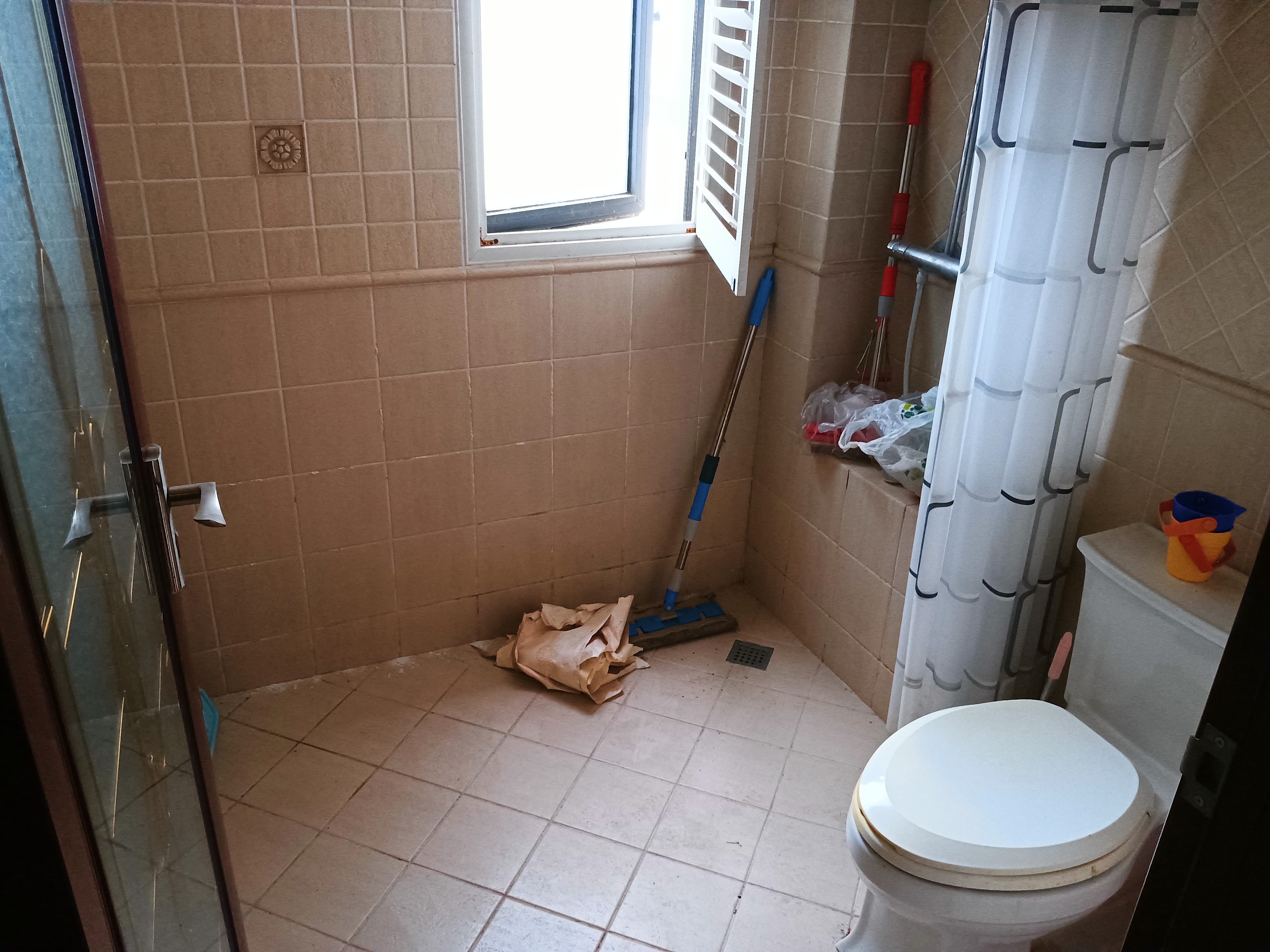 高迪晶城 3室2厅1卫 155m&sup2;