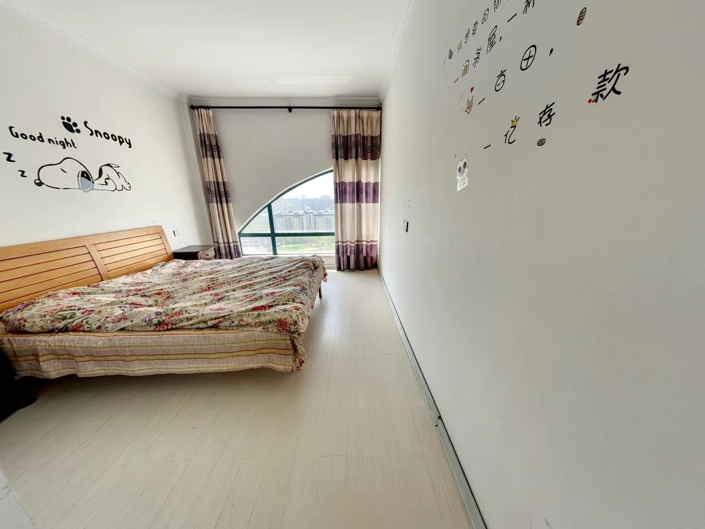 水榭花都 3室2厅2卫 82.00m&sup2;