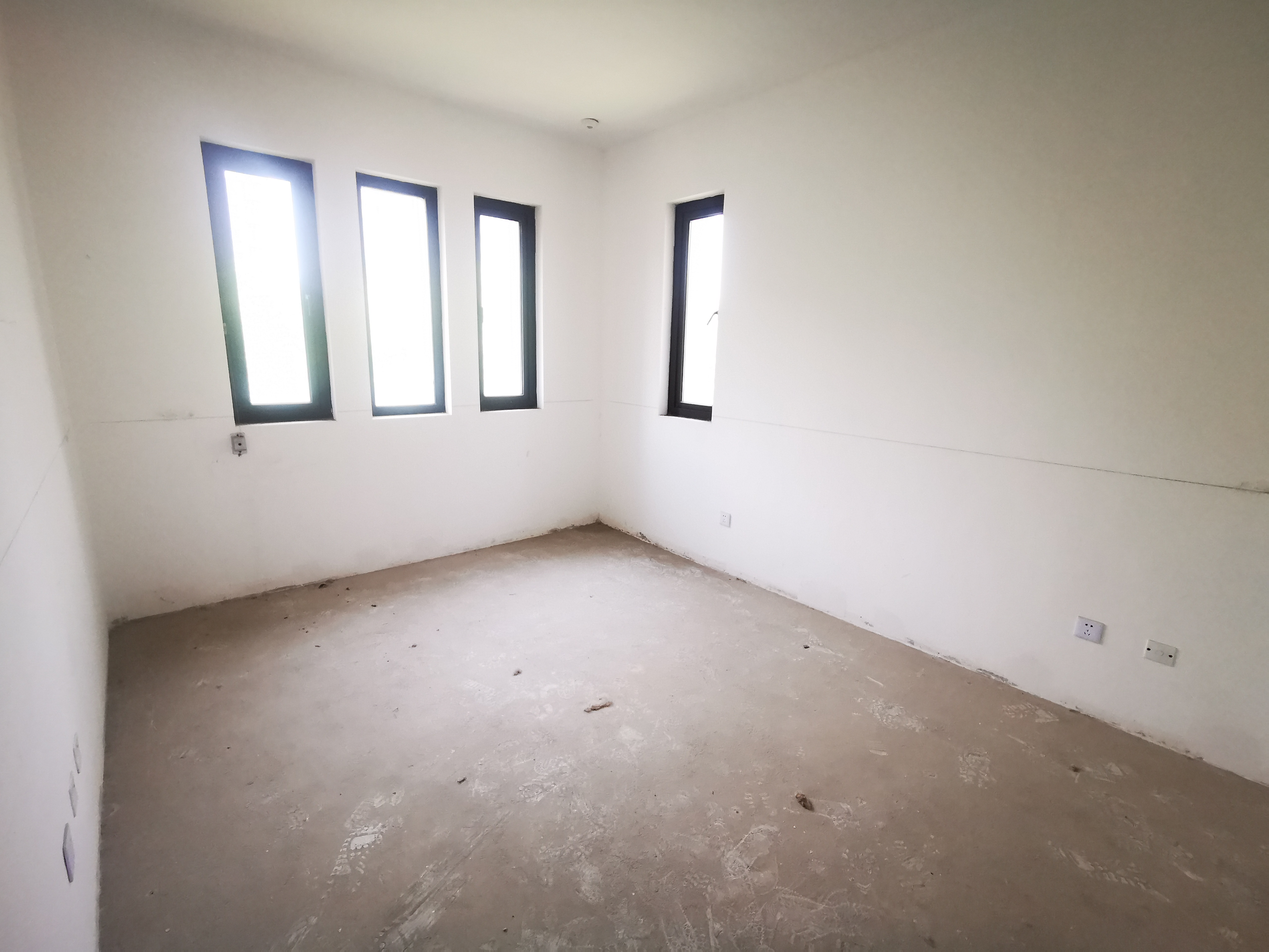 新瑞文化翡翠园 5室2厅3卫 595m&sup2;