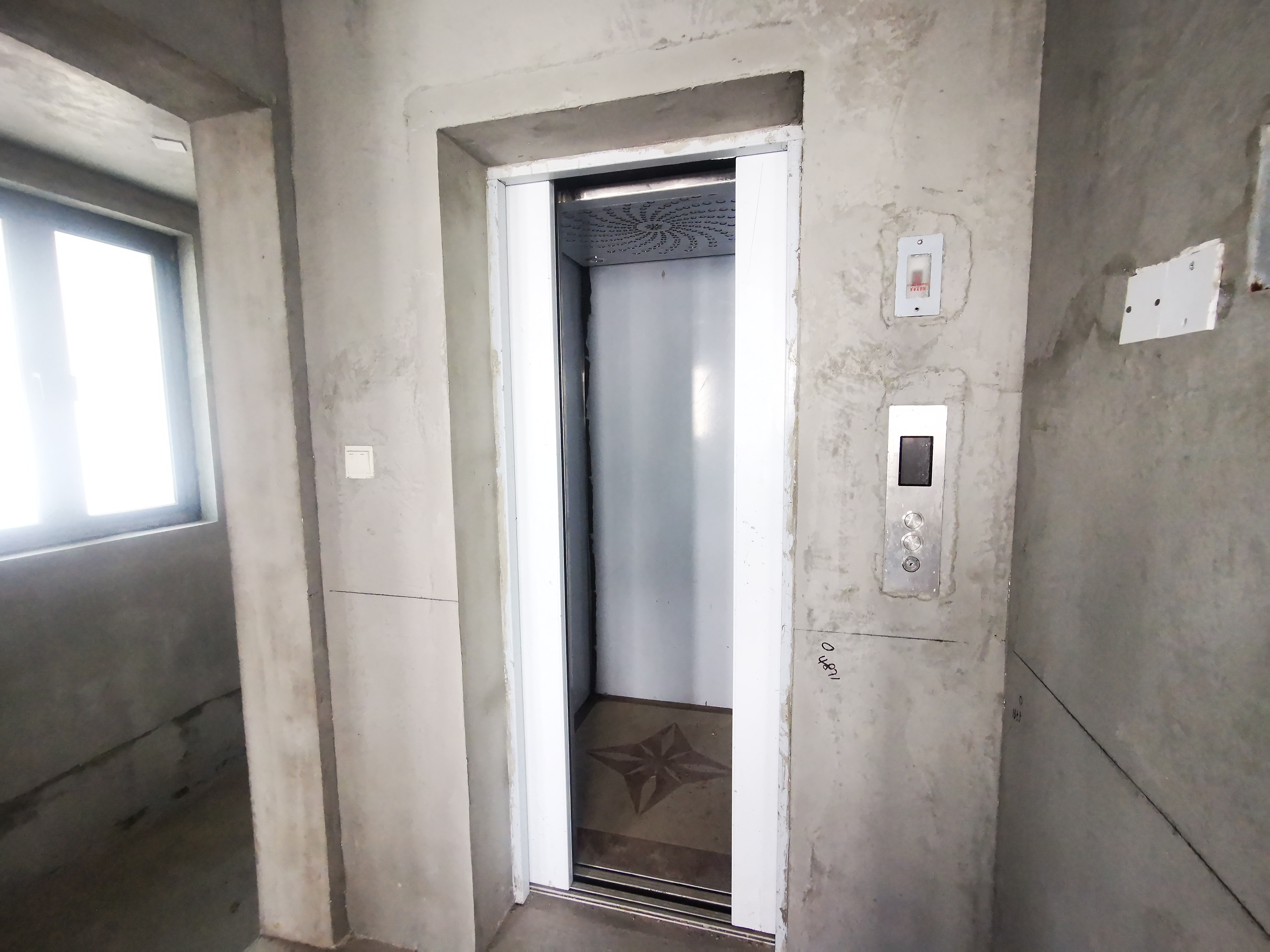 新瑞文化翡翠园 4室2厅3卫 595m&sup2;