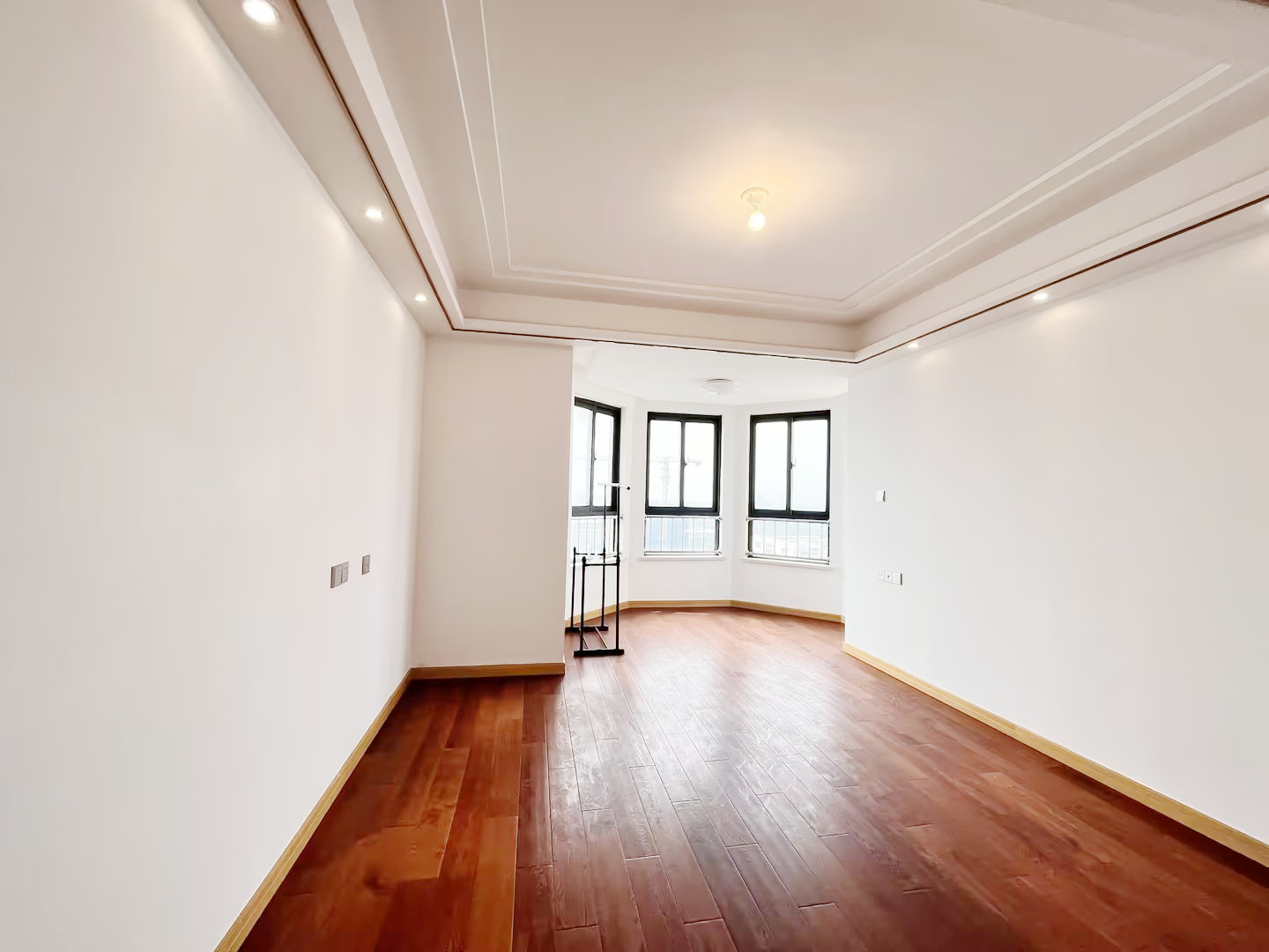 中南世纪花城三期 3室2厅2卫 133m²