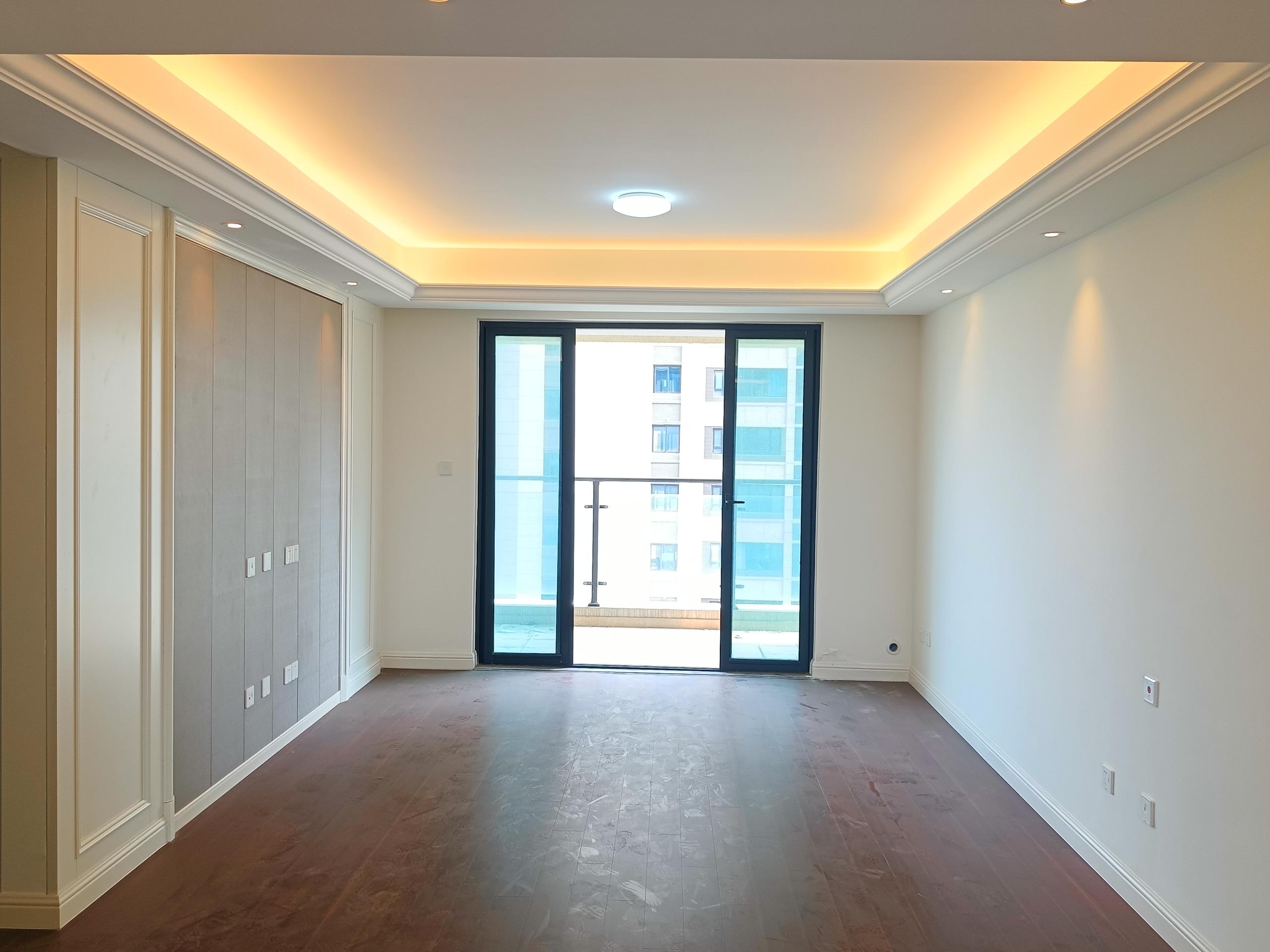 红星天铂 3室2厅2卫 114m&sup2;