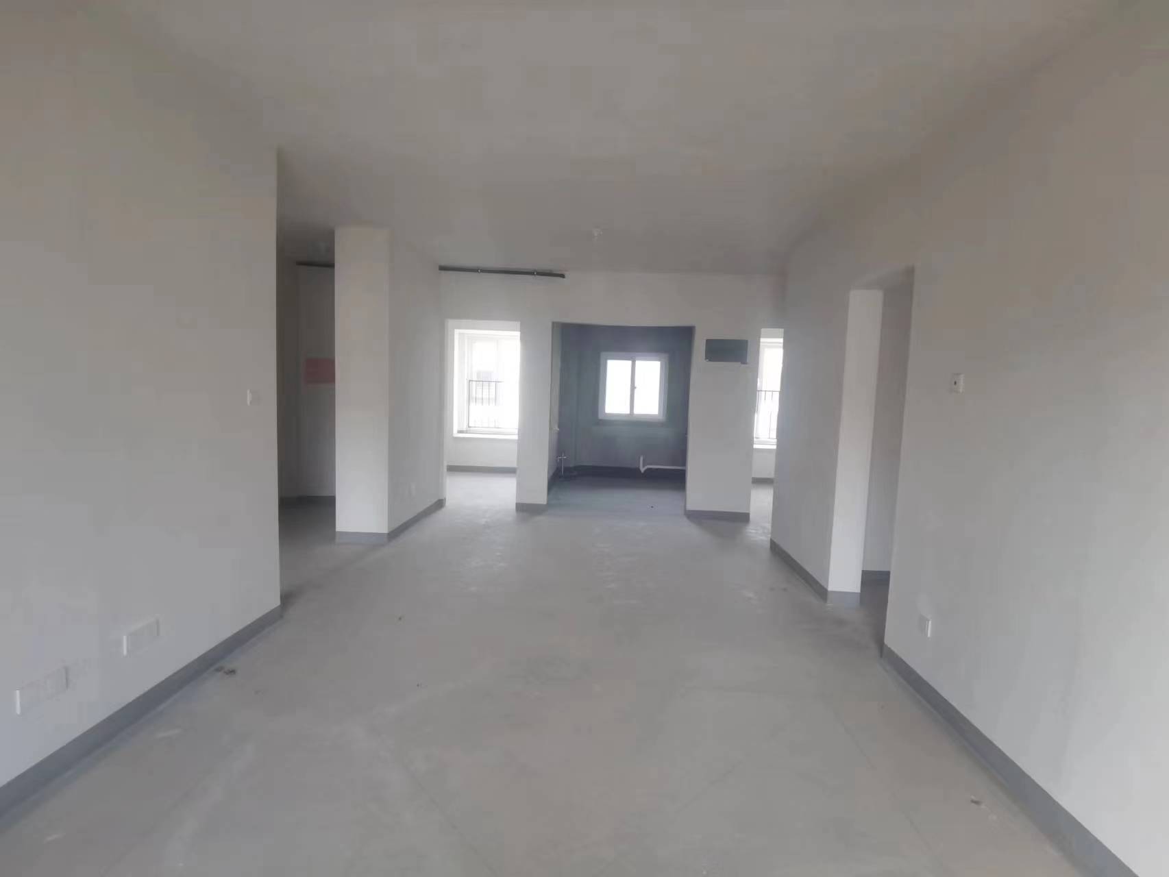 金地繁茂里 3室2厅2卫 118m&sup2;