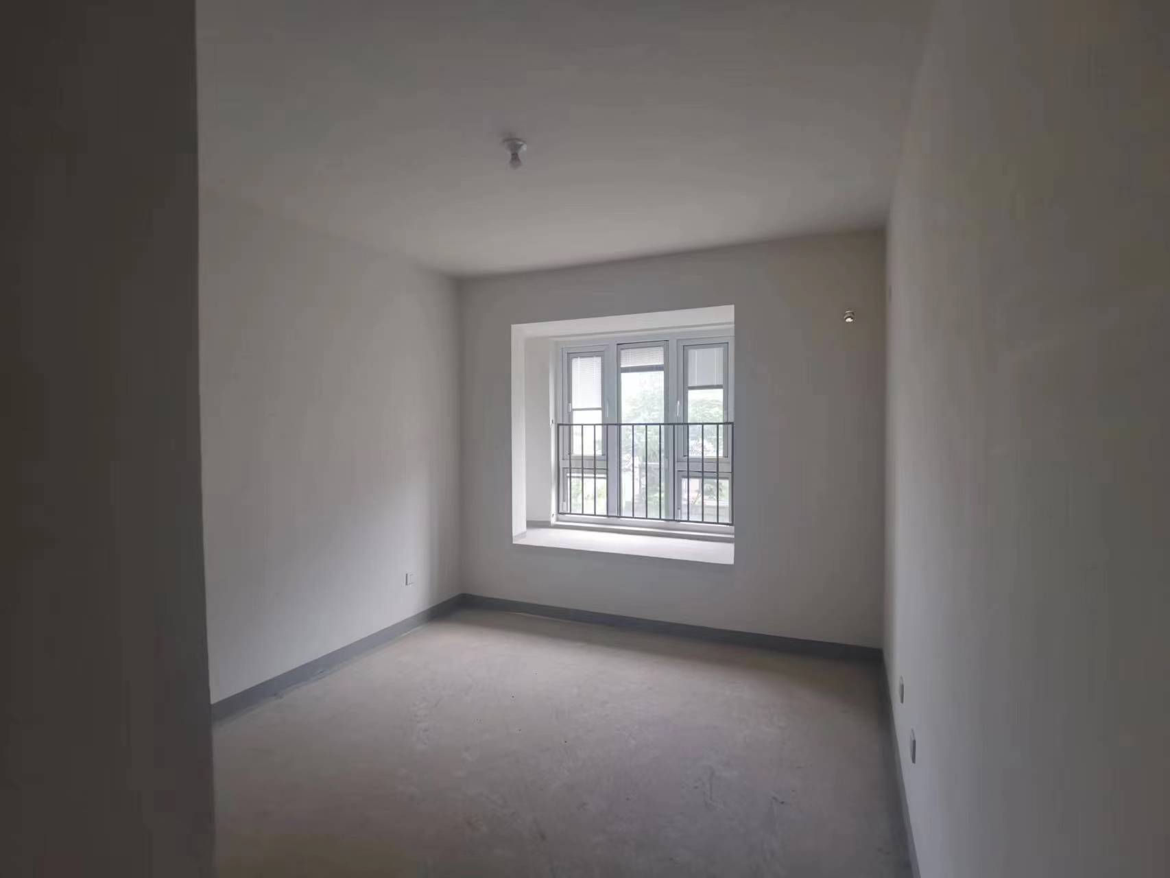 金地繁茂里 3室2厅2卫 96m&sup2;