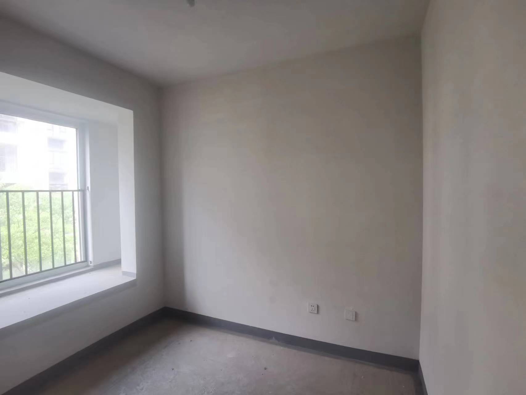 金地繁茂里 3室2厅2卫 96m&sup2;