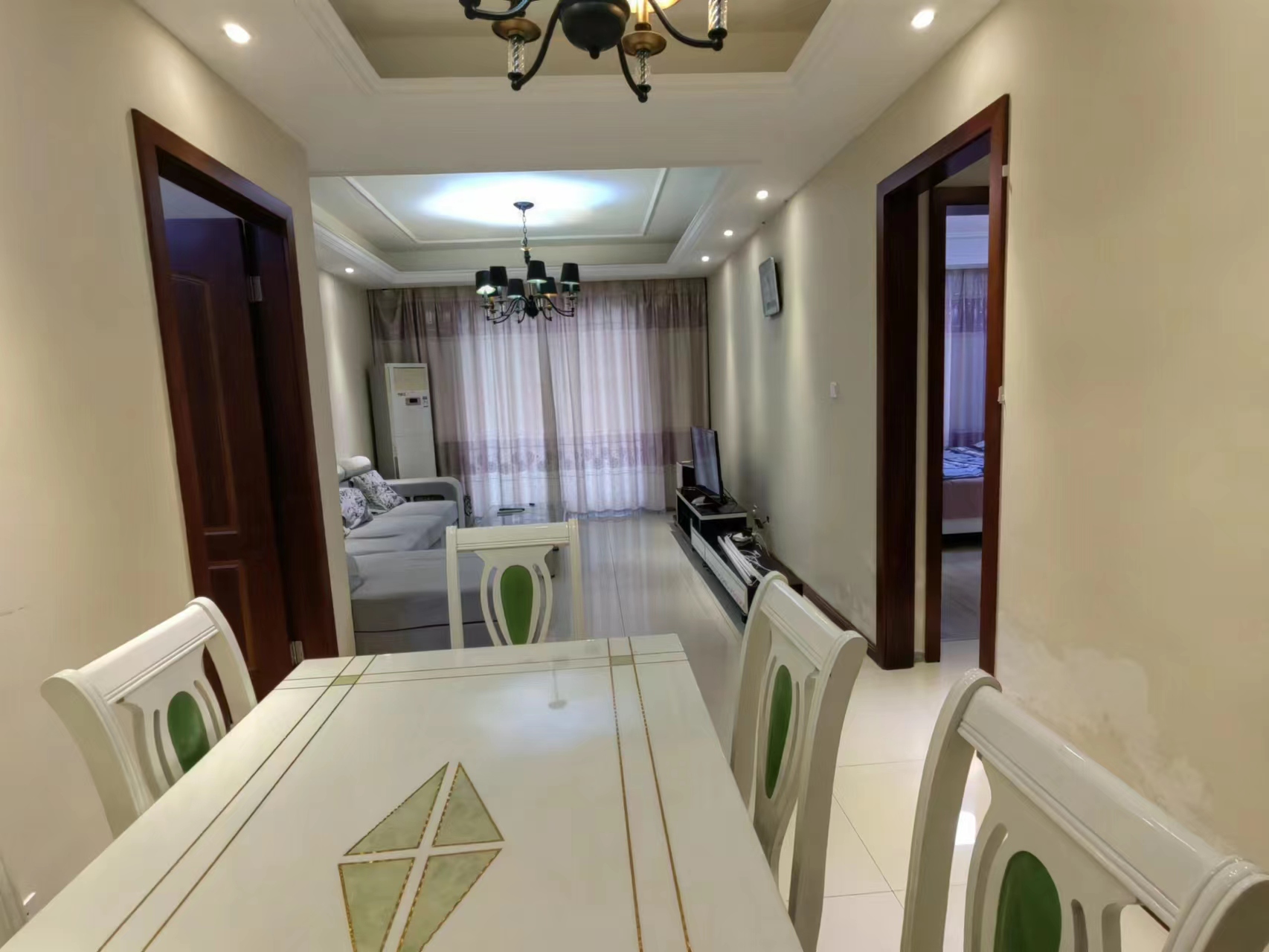 景瑞望府 2室2厅1卫 93m&sup2;