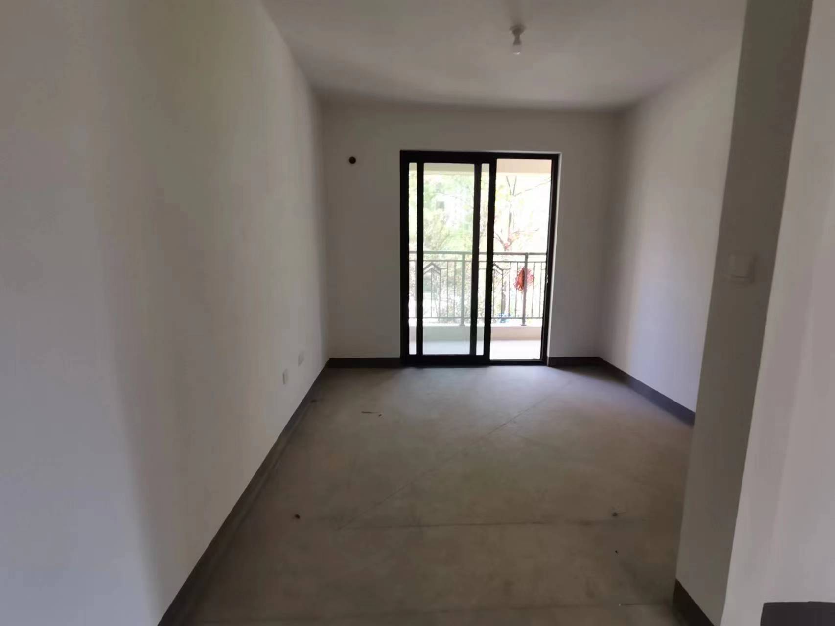 招商新城雍景湾 3室2厅1卫 93m&sup2;