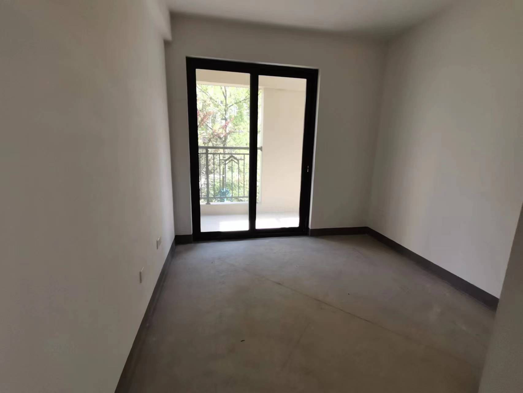 招商新城雍景湾 3室2厅1卫 93m&sup2;