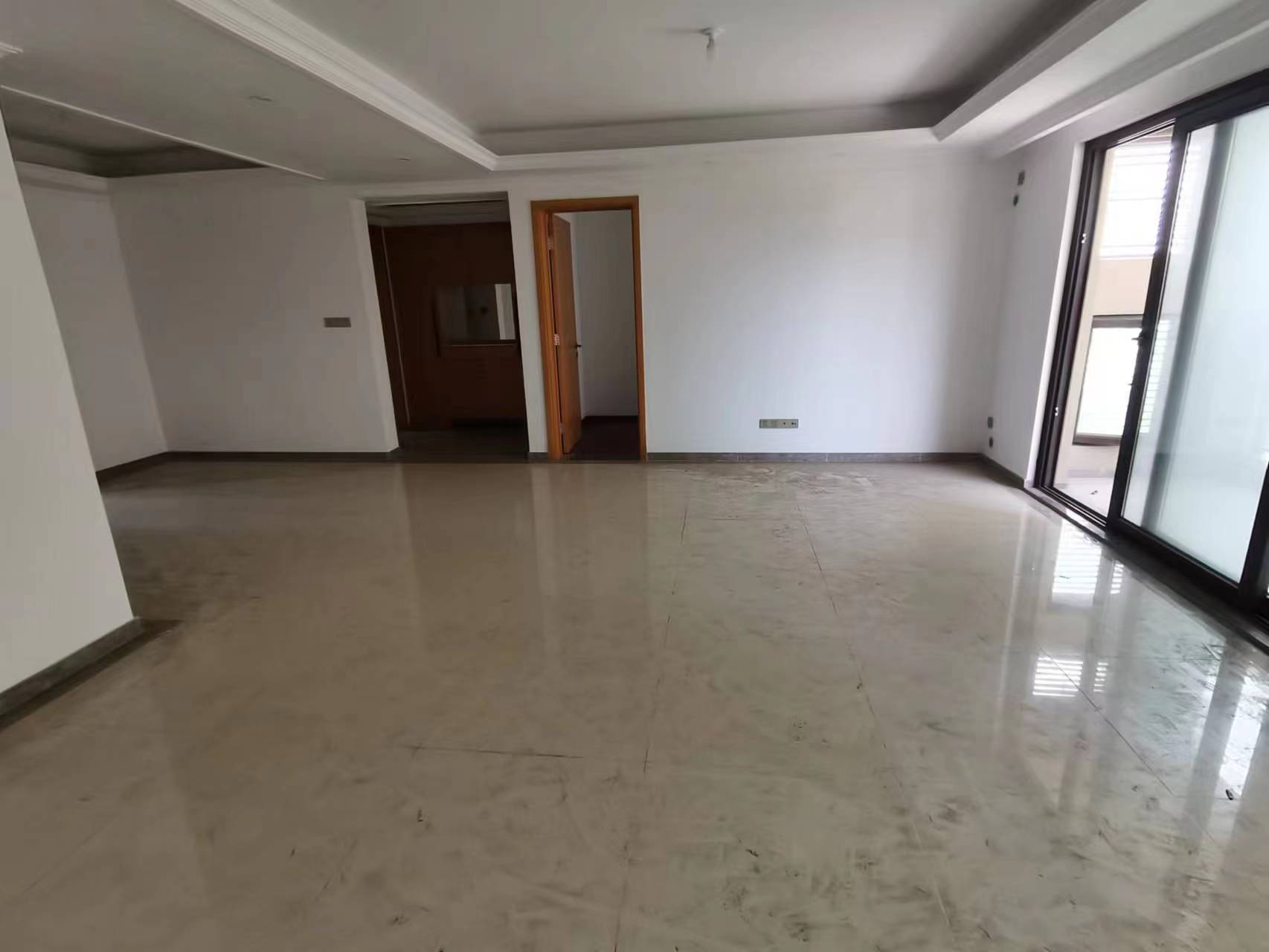 富力院士廷 3室2厅2卫 136m&sup2;