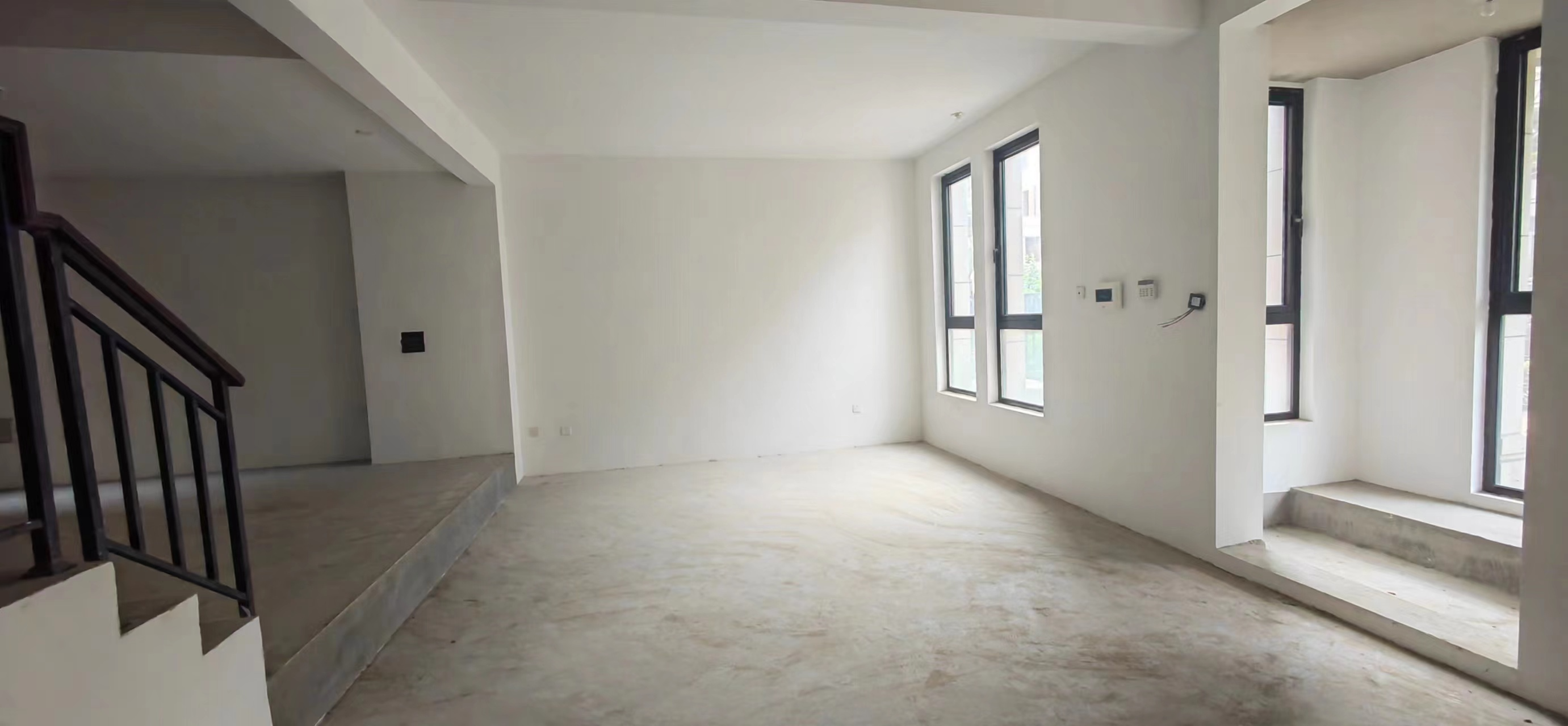 山水壹号 4室2厅3卫 270m&sup2;