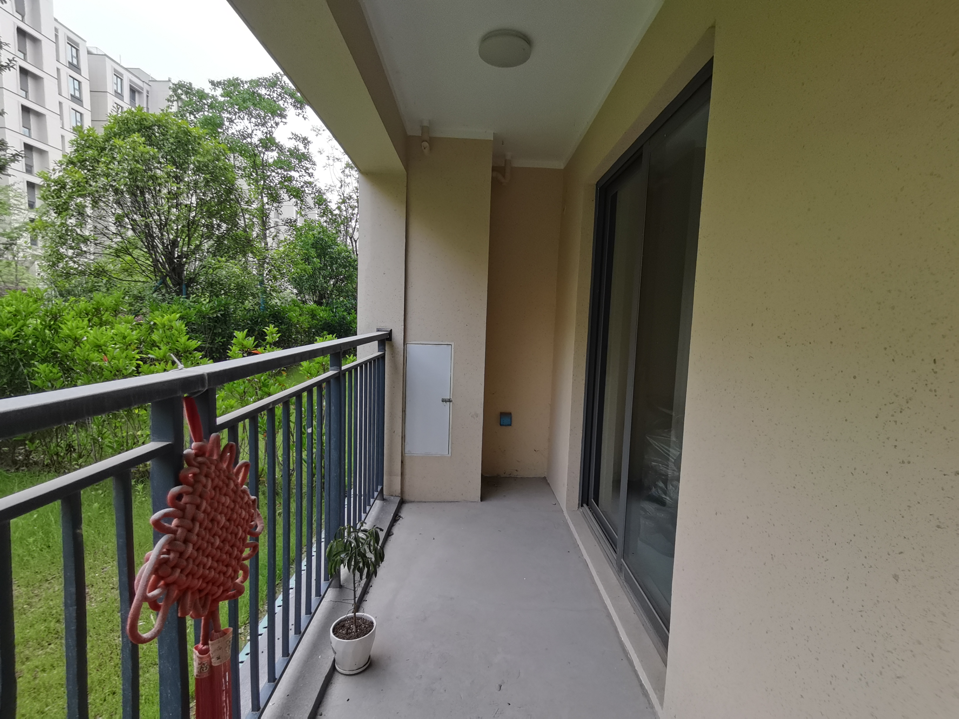 卓越悦宸 3室2厅2卫 98.00m&sup2;