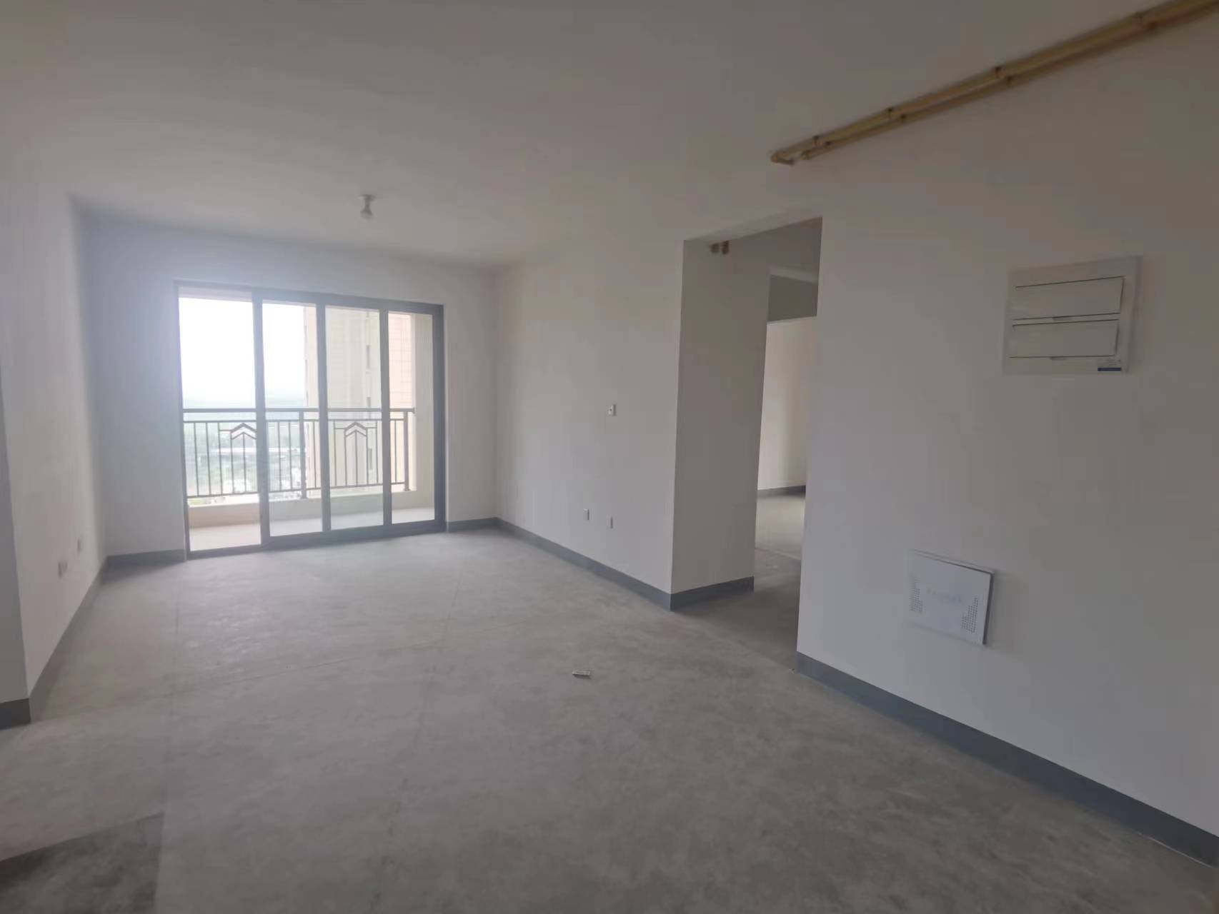招商新城雍景湾 3室2厅1卫 92m&sup2;