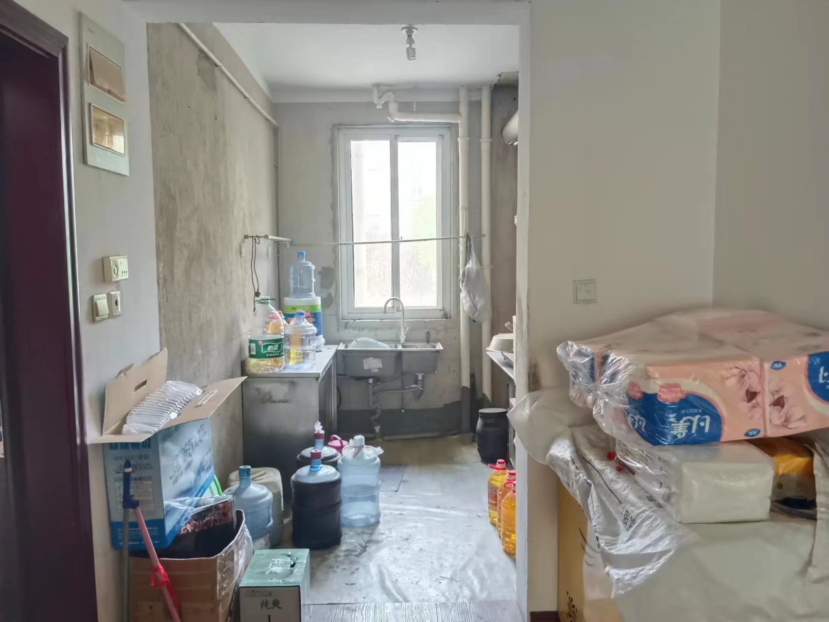 天霞苑 2室2厅1卫 96m²