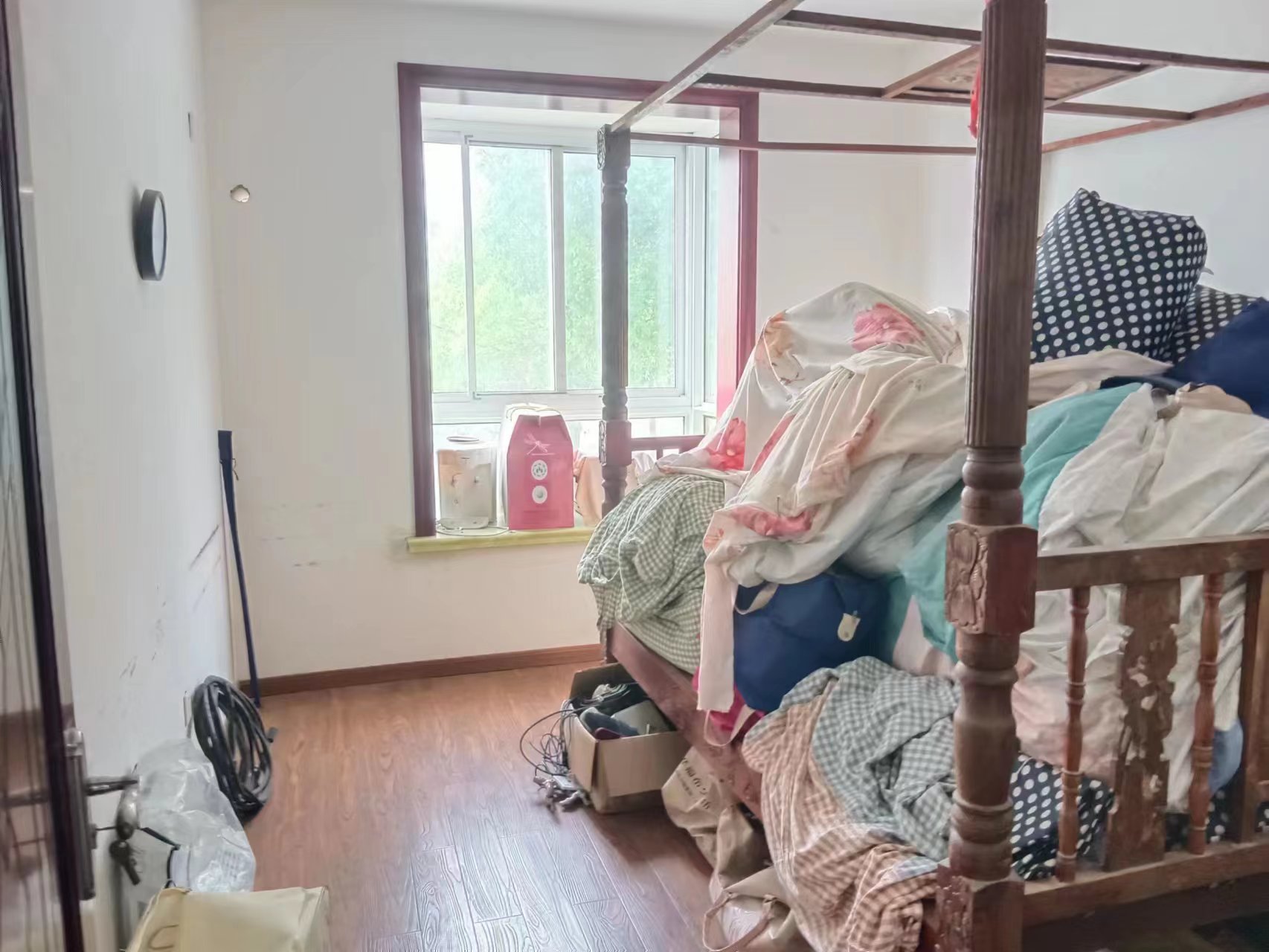 天霞苑 2室2厅1卫 96m²