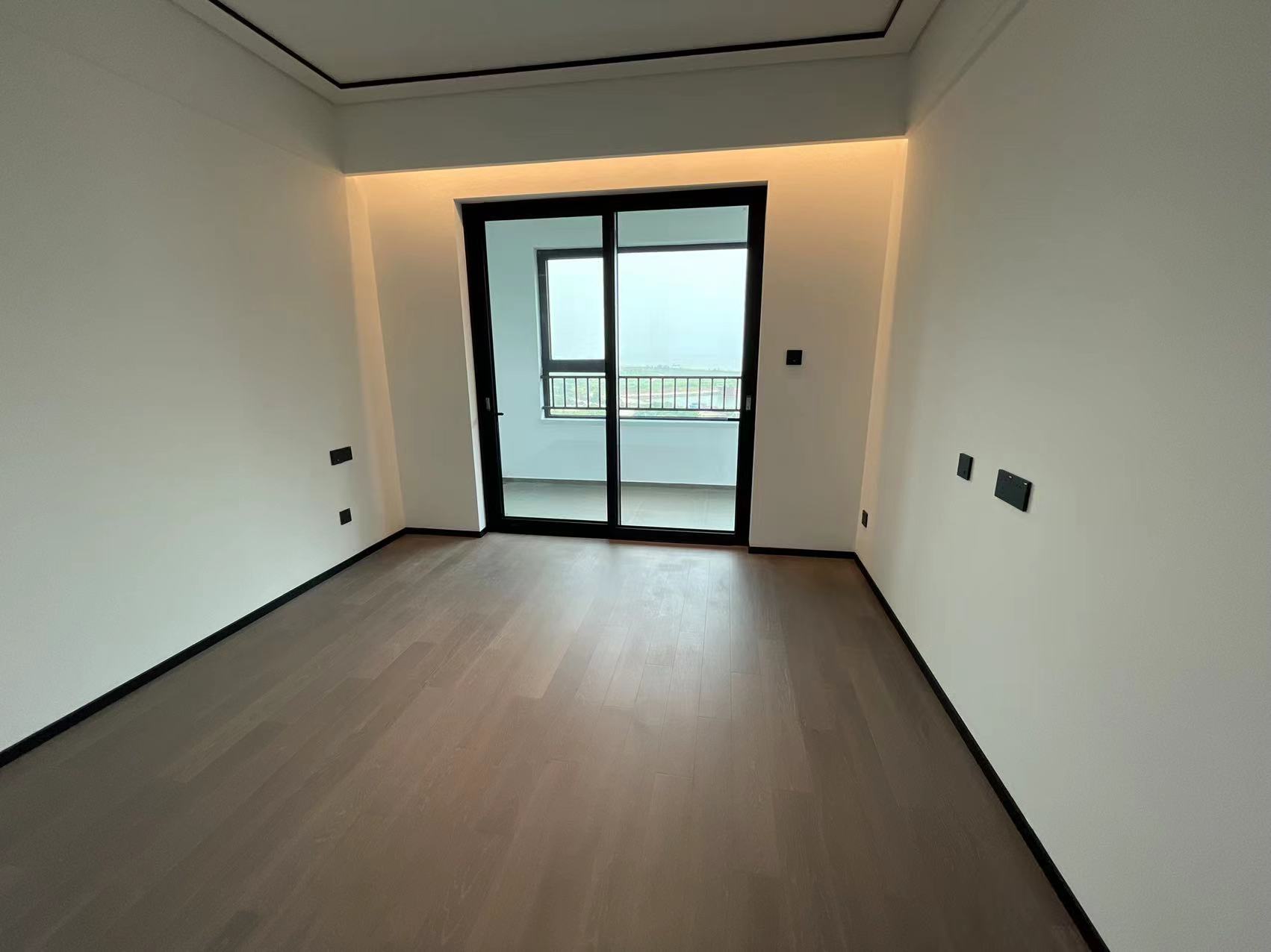 滨江玺 4室2厅2卫 189m&sup2;