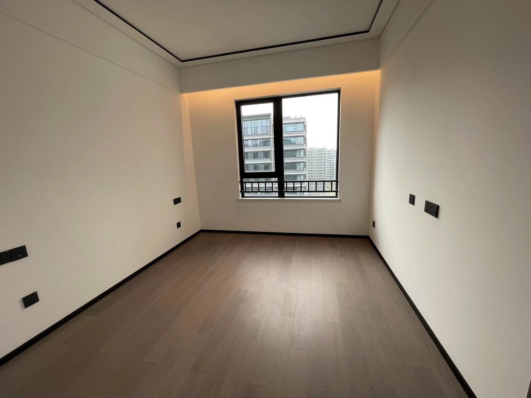 滨江玺 4室2厅2卫 189m&sup2;