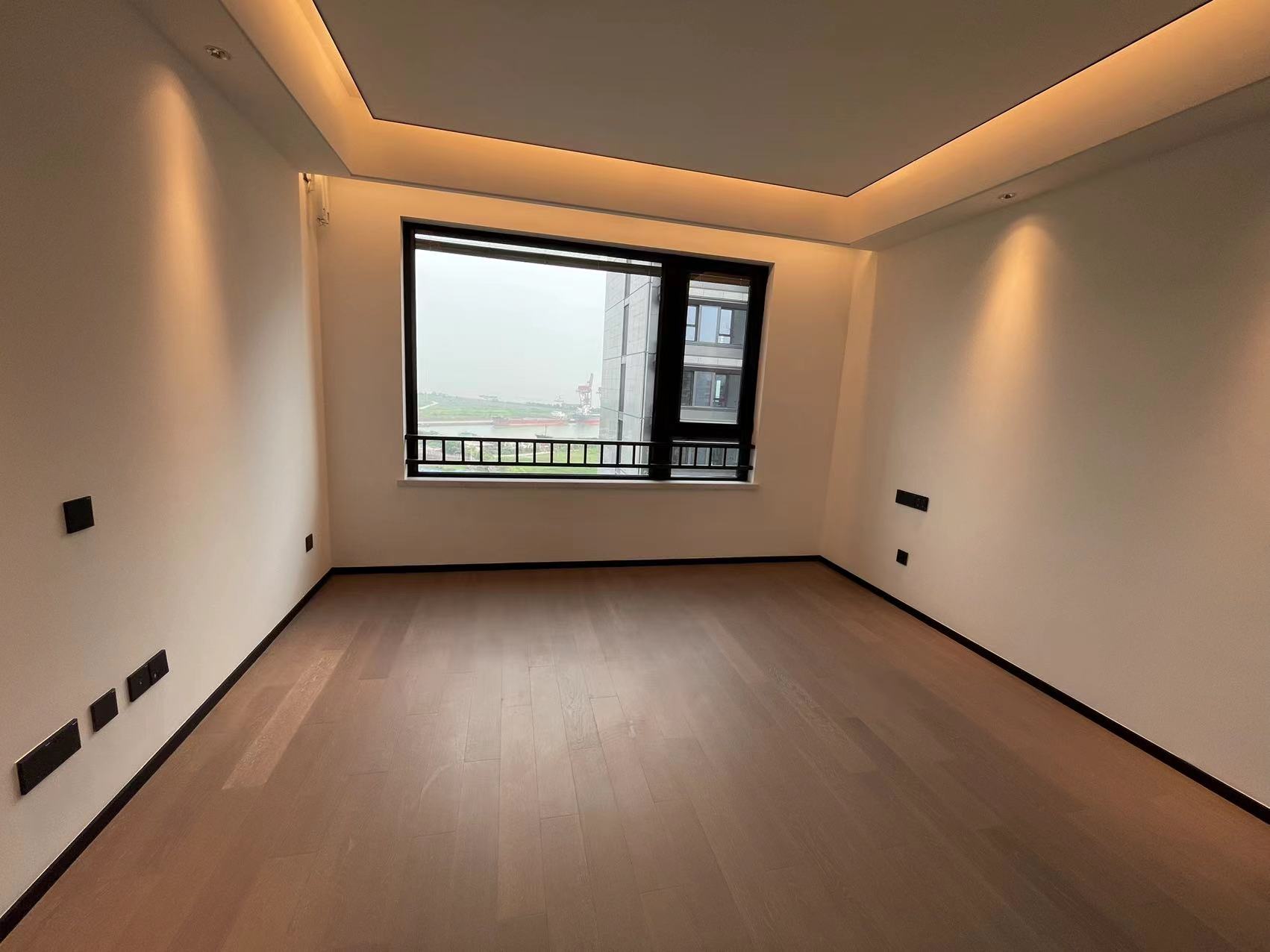 滨江玺 4室2厅2卫 189m&sup2;