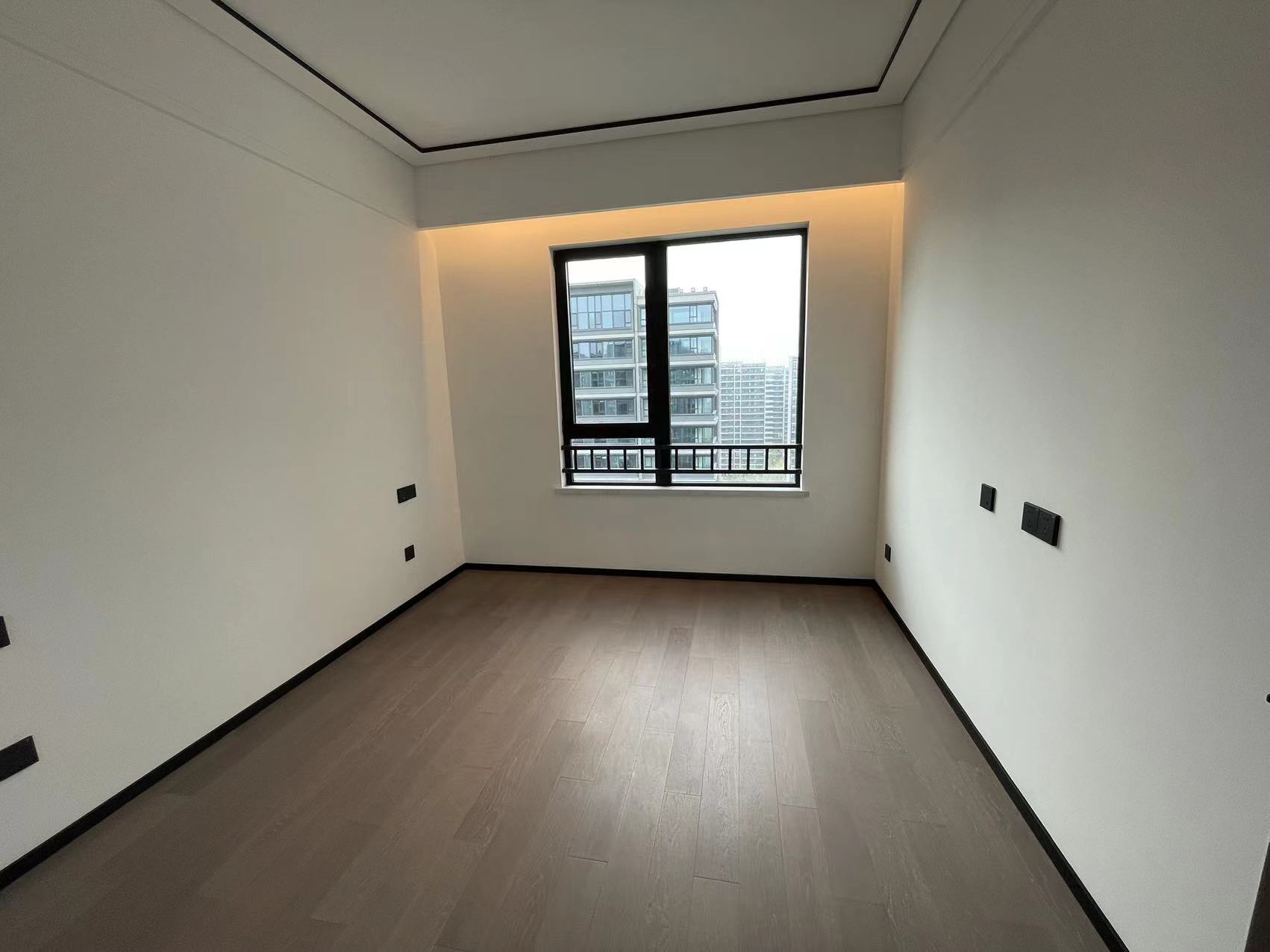 滨江玺 4室2厅2卫 189m&sup2;