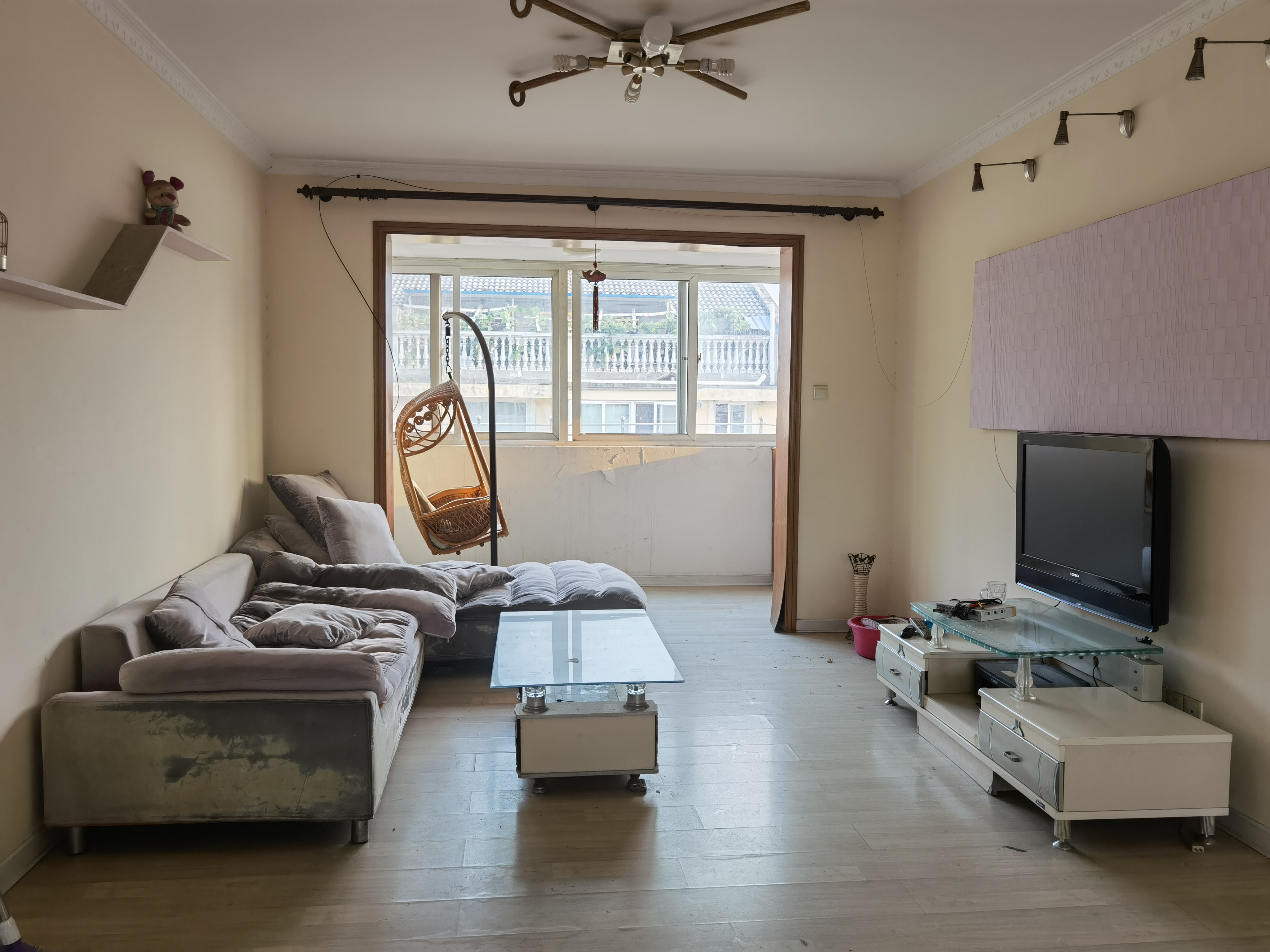 新开苑东区 4室2厅2卫 144m&sup2;