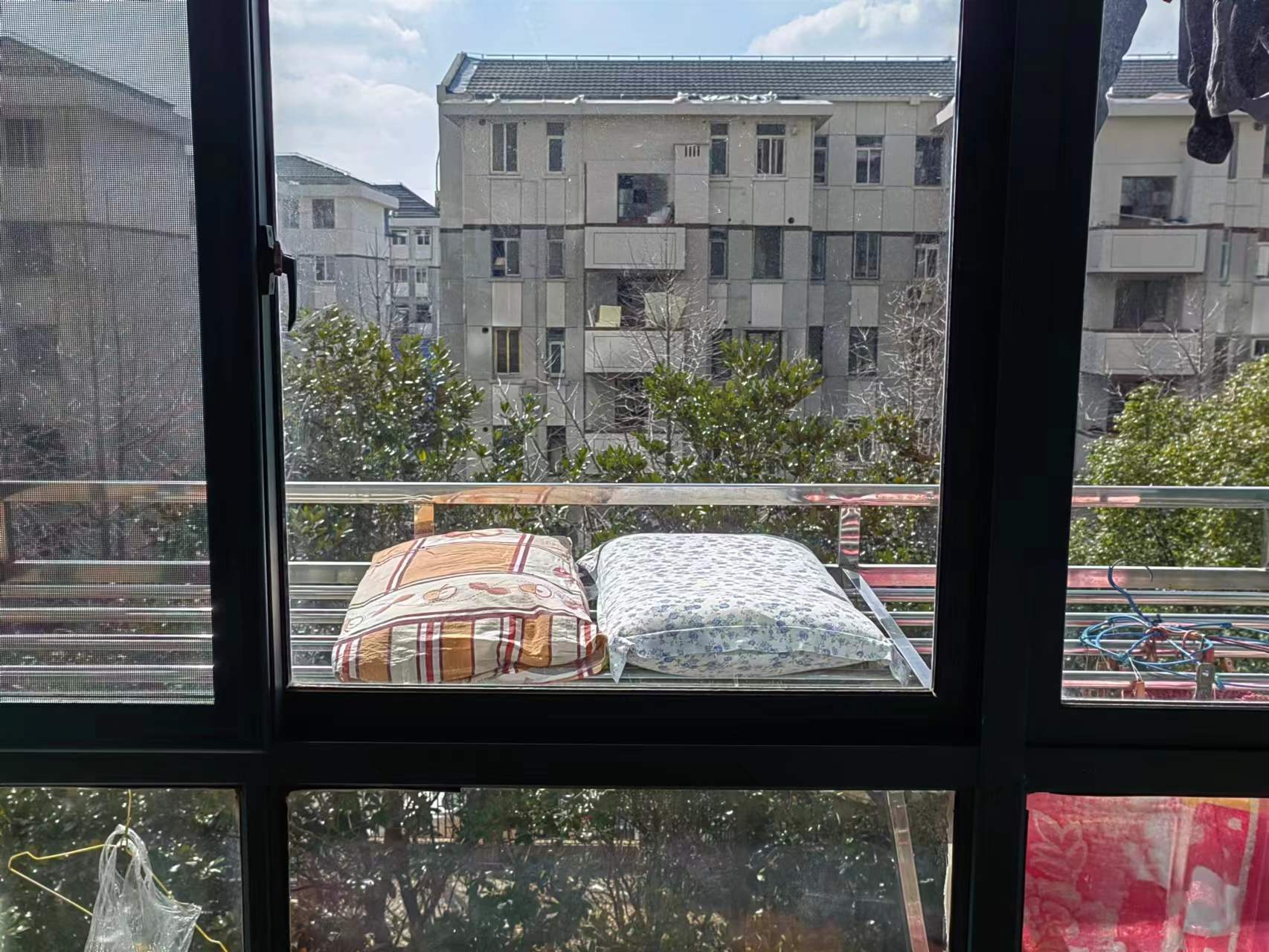 南方公寓 3室2厅1卫 143m&sup2;
