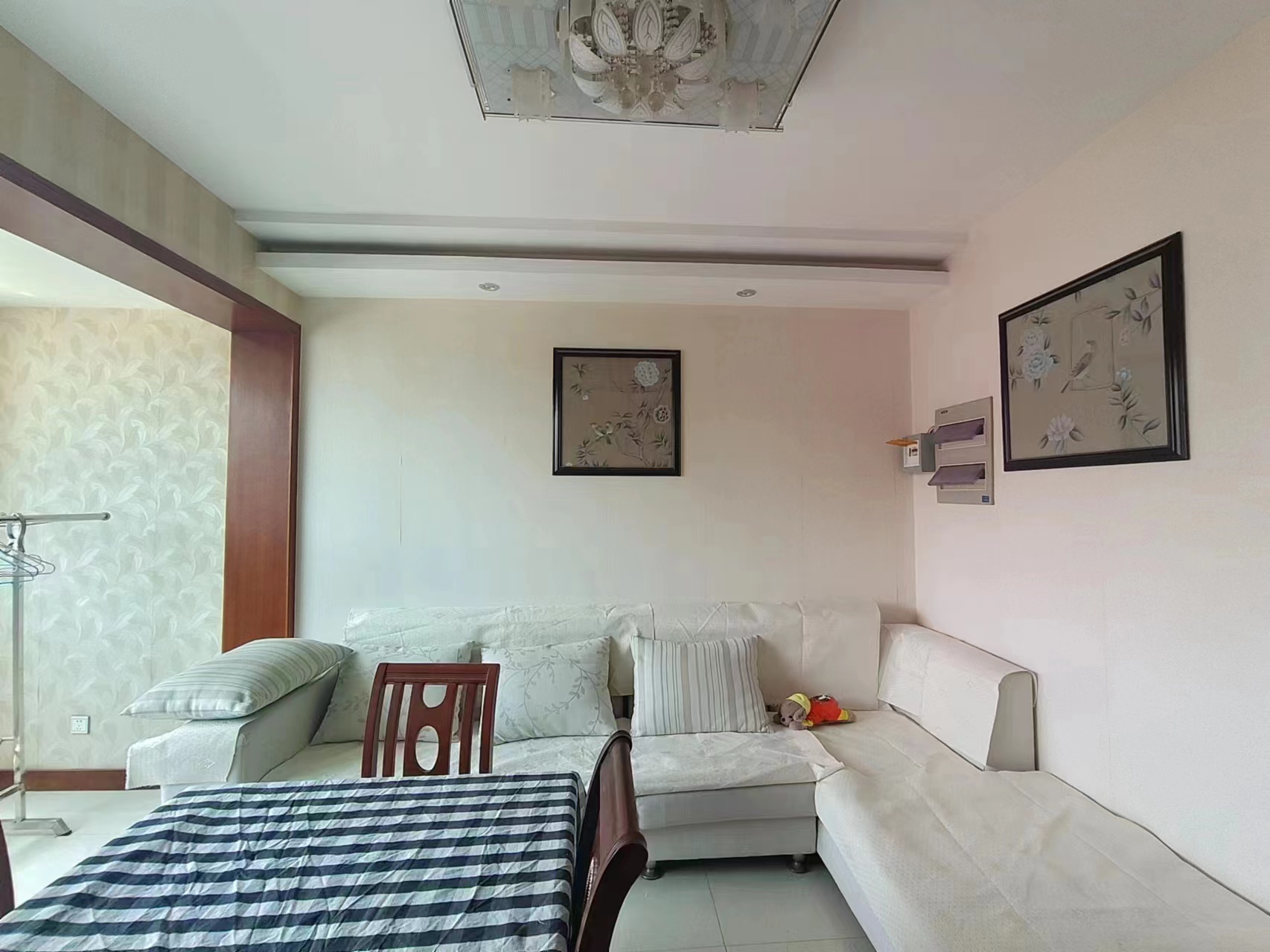 华山花苑四期 3室2厅2卫 130m&sup2;
