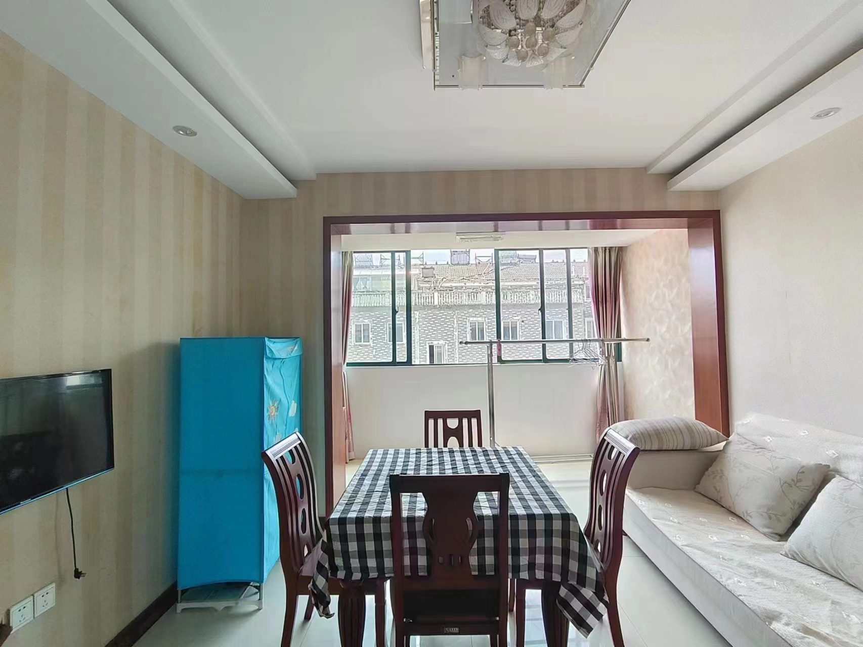 华山花苑四期 3室2厅2卫 130m&sup2;