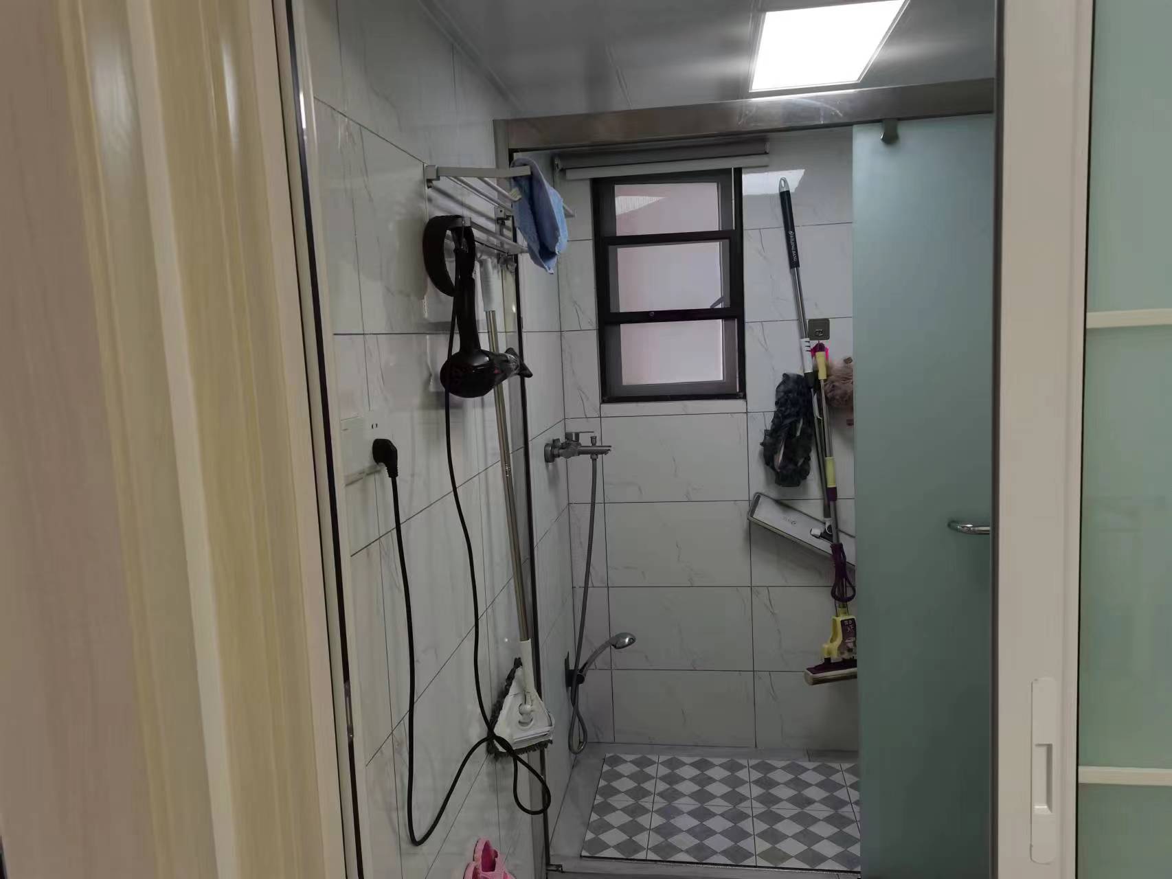 中南大厦 2.5室1厅1卫 73m&sup2;