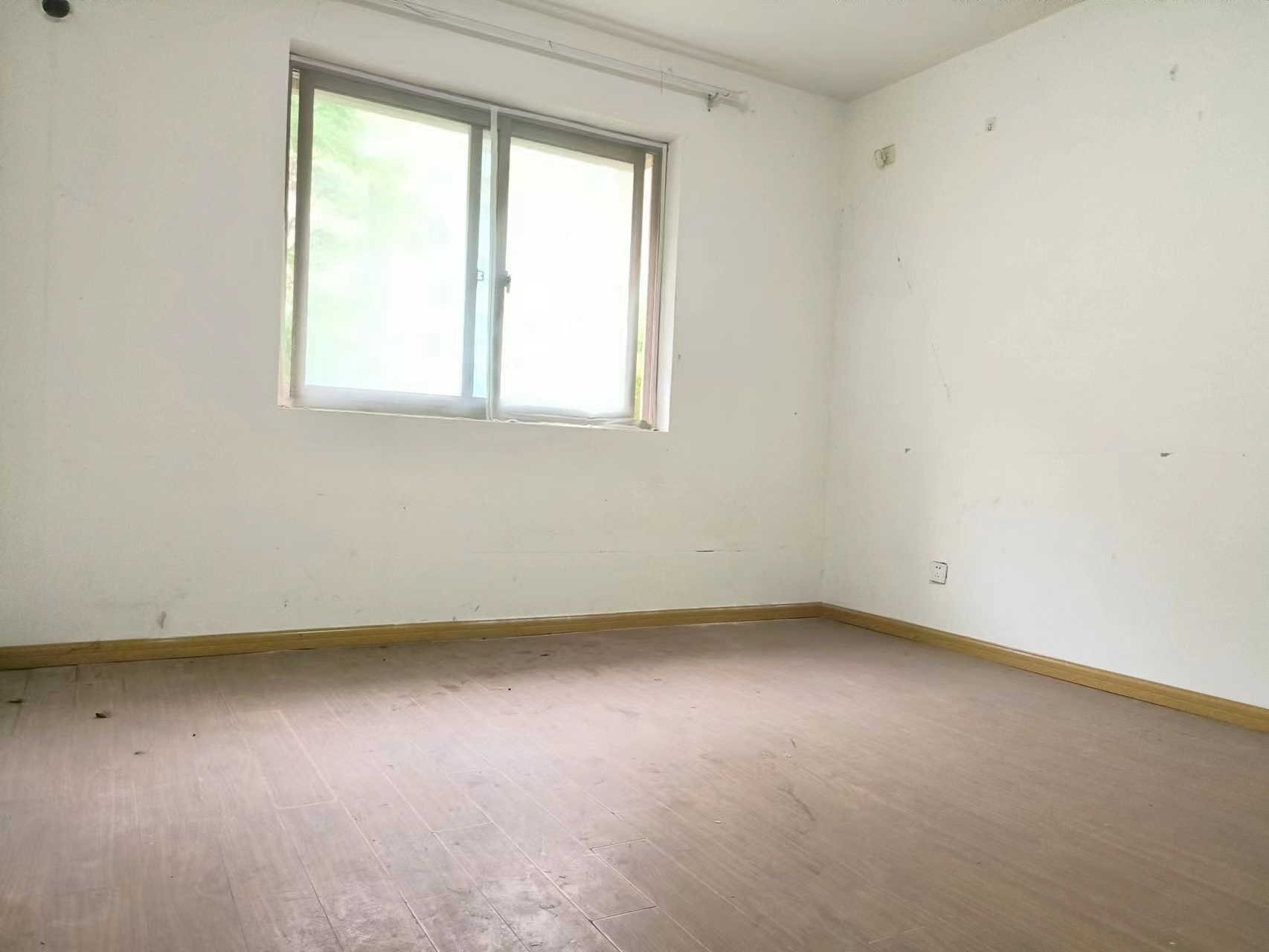 世濠花园 4室2厅2卫 134.00m&sup2;