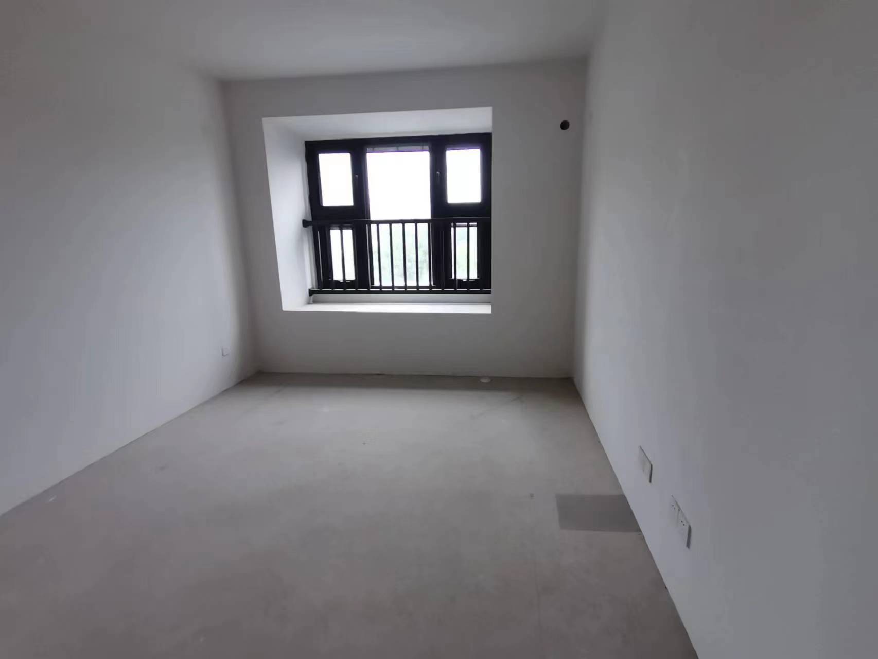 春晓熙岸 3室2厅1卫 100.00m&sup2;