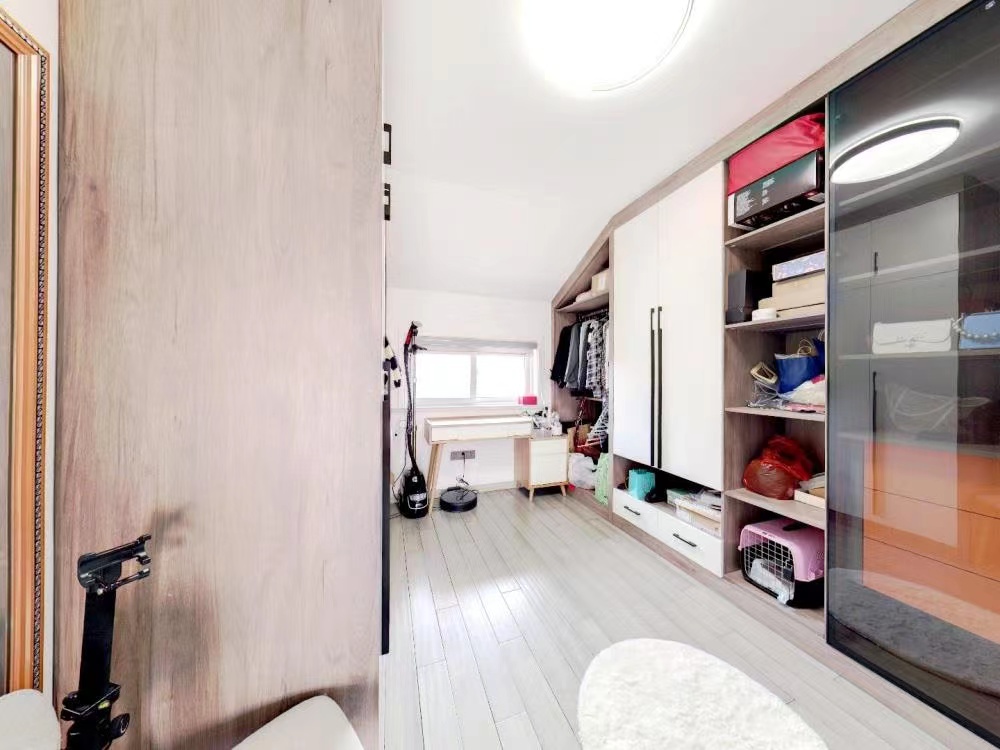三里墩花苑四期 3室2厅2卫 80m&sup2;