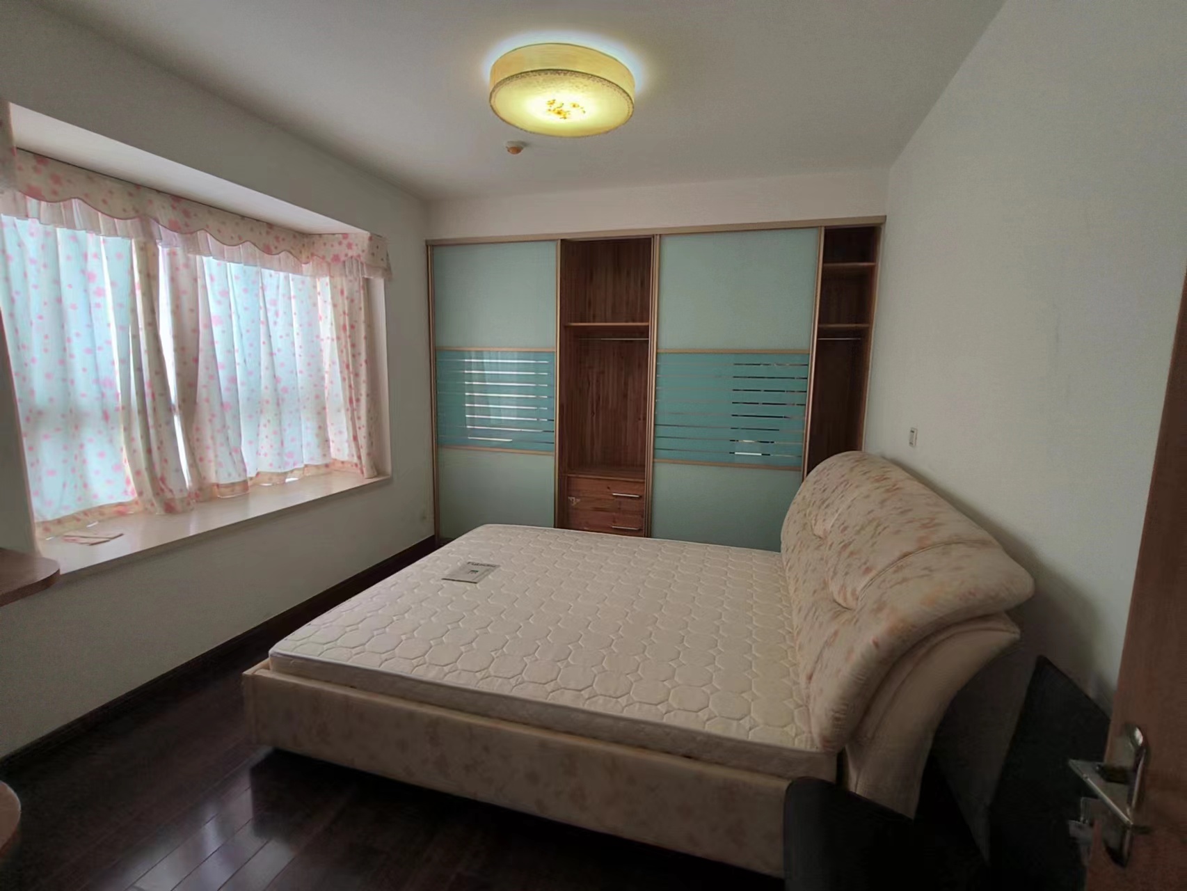 东景新城 3室1厅2卫 69m&sup2;
