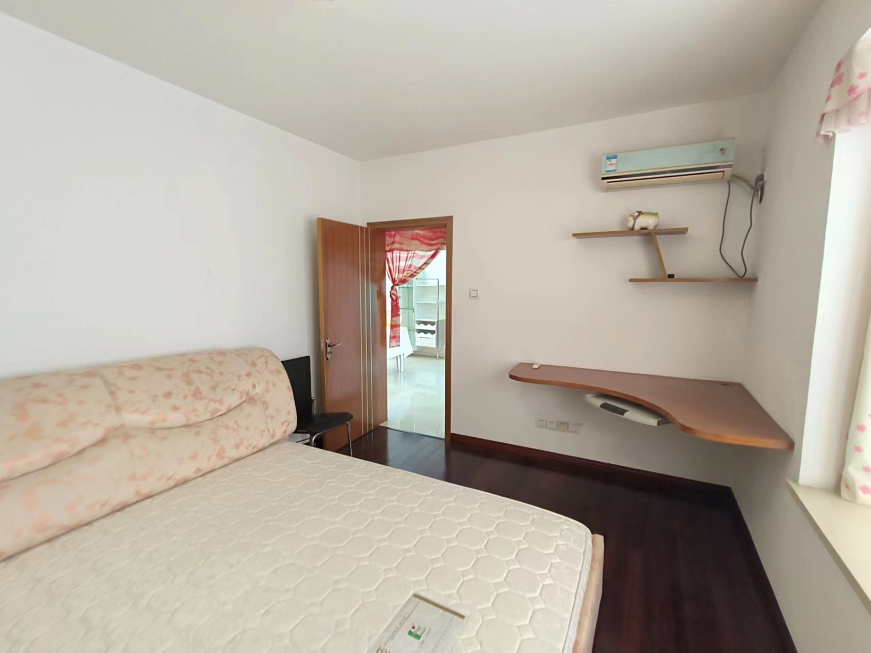 东景新城 3室1厅2卫 69m&sup2;