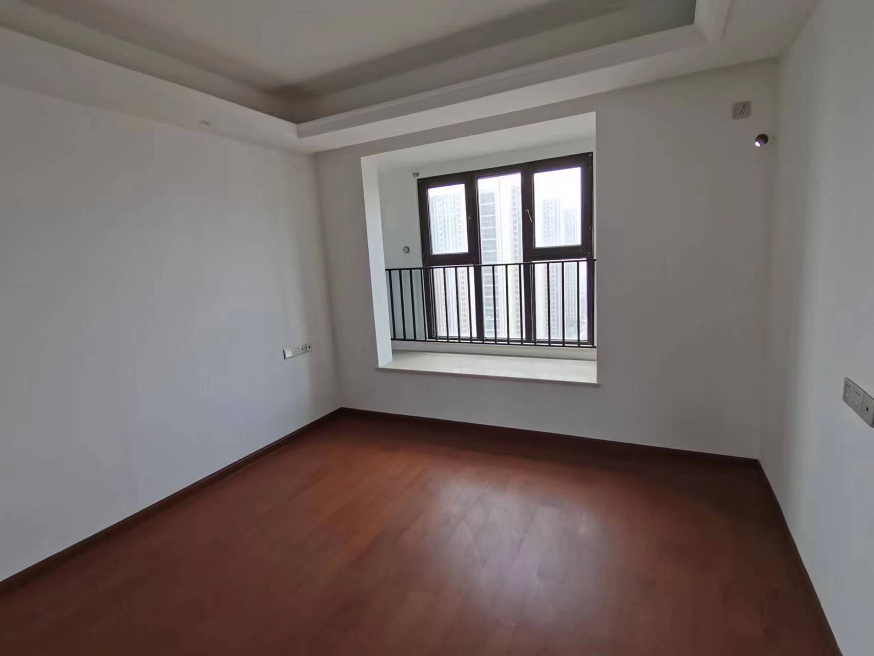 富力院士廷 4室2厅2卫 171m&sup2;