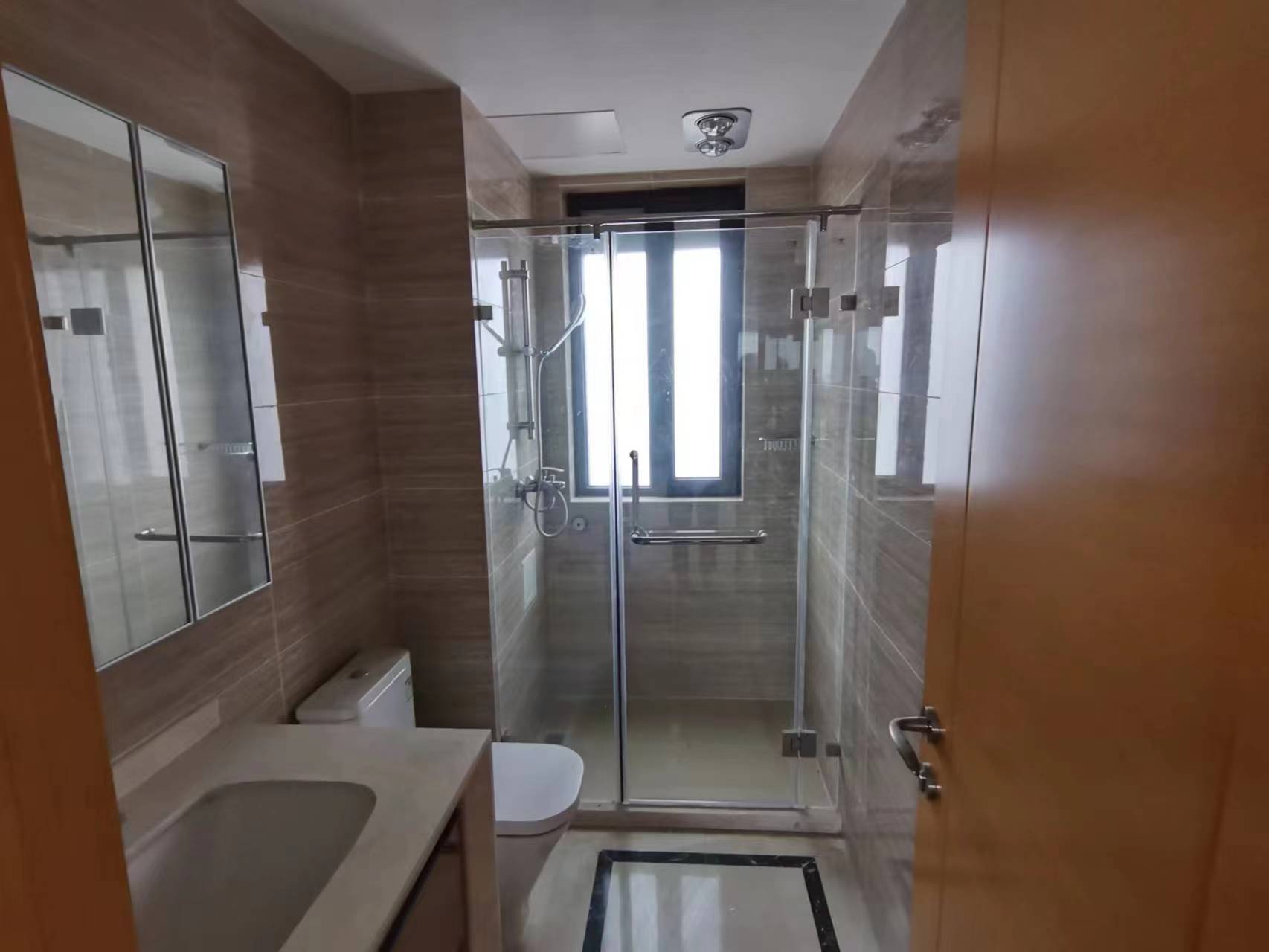 富力院士廷 4室2厅2卫 171m&sup2;