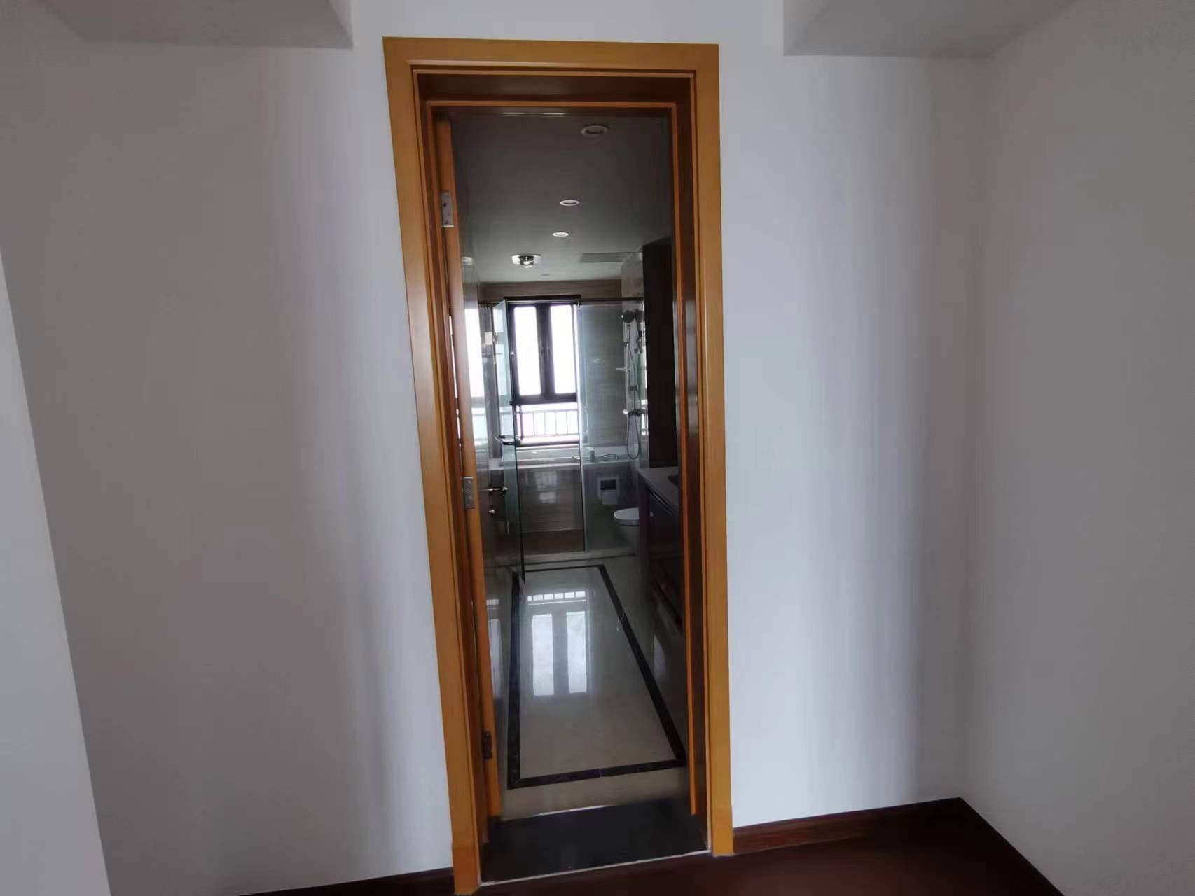 富力院士廷 4室2厅2卫 171m&sup2;