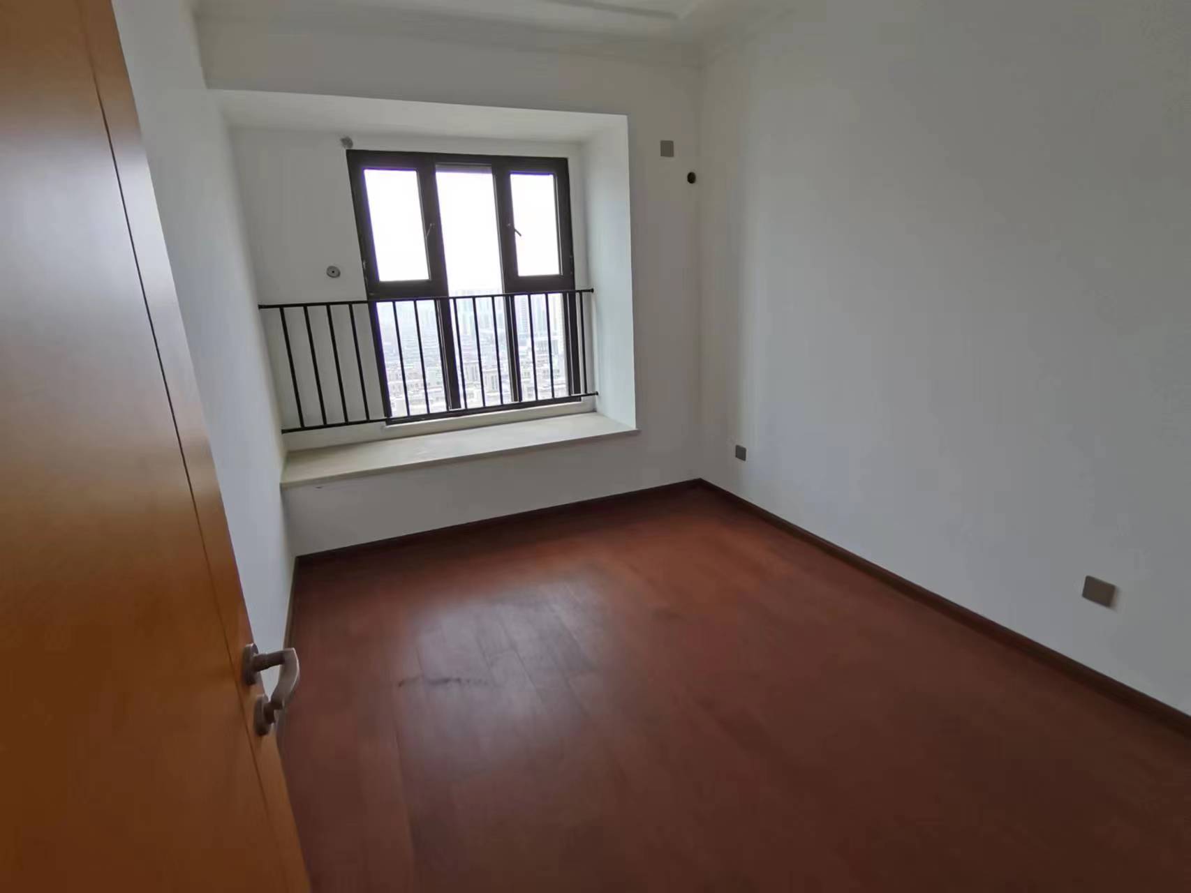 富力院士廷 4室2厅2卫 171m&sup2;